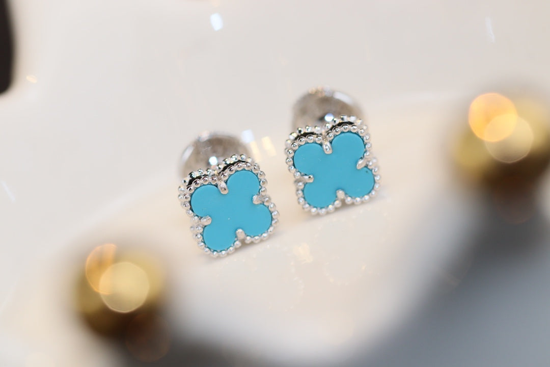 ¡®Veyra Jewelry¡¯CLOVER MINI TURQUOISE SILVER STUD EARRINGS