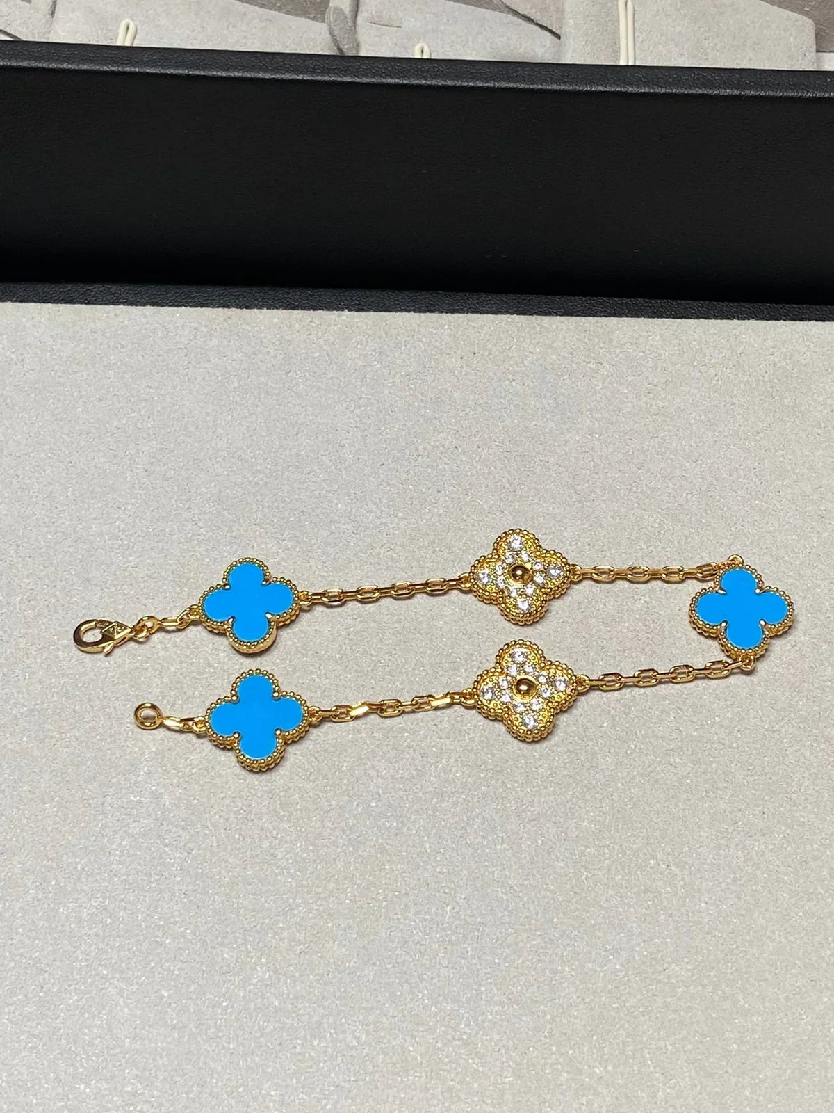 [Veyra Jewelry]New CLOVER 5 MOTIF BLUE AGATE BRACELET COLLECTION