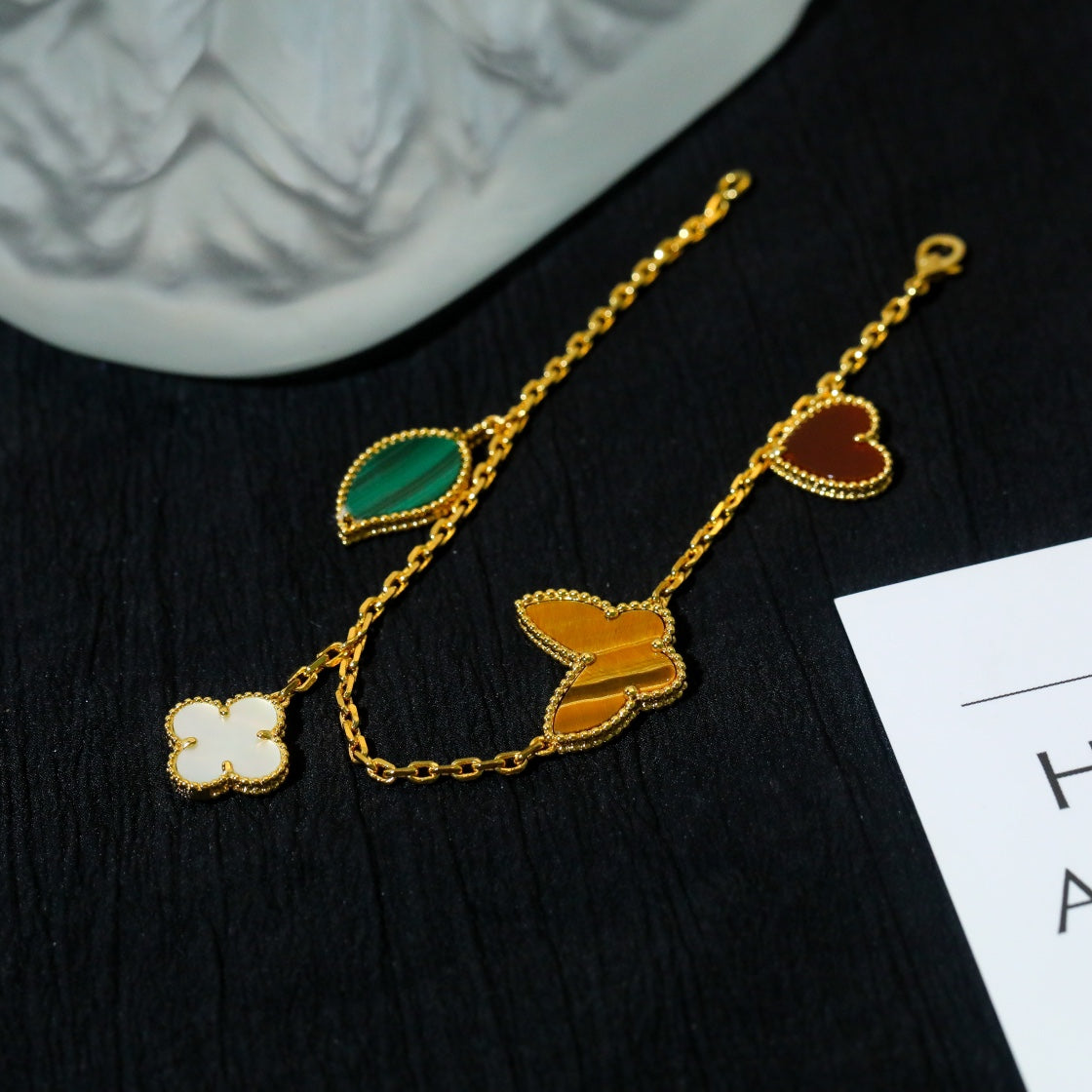 ¡®Veyra Jewelry¡¯LUCKY SPRING 5 MOTIF GOLD BRACELET