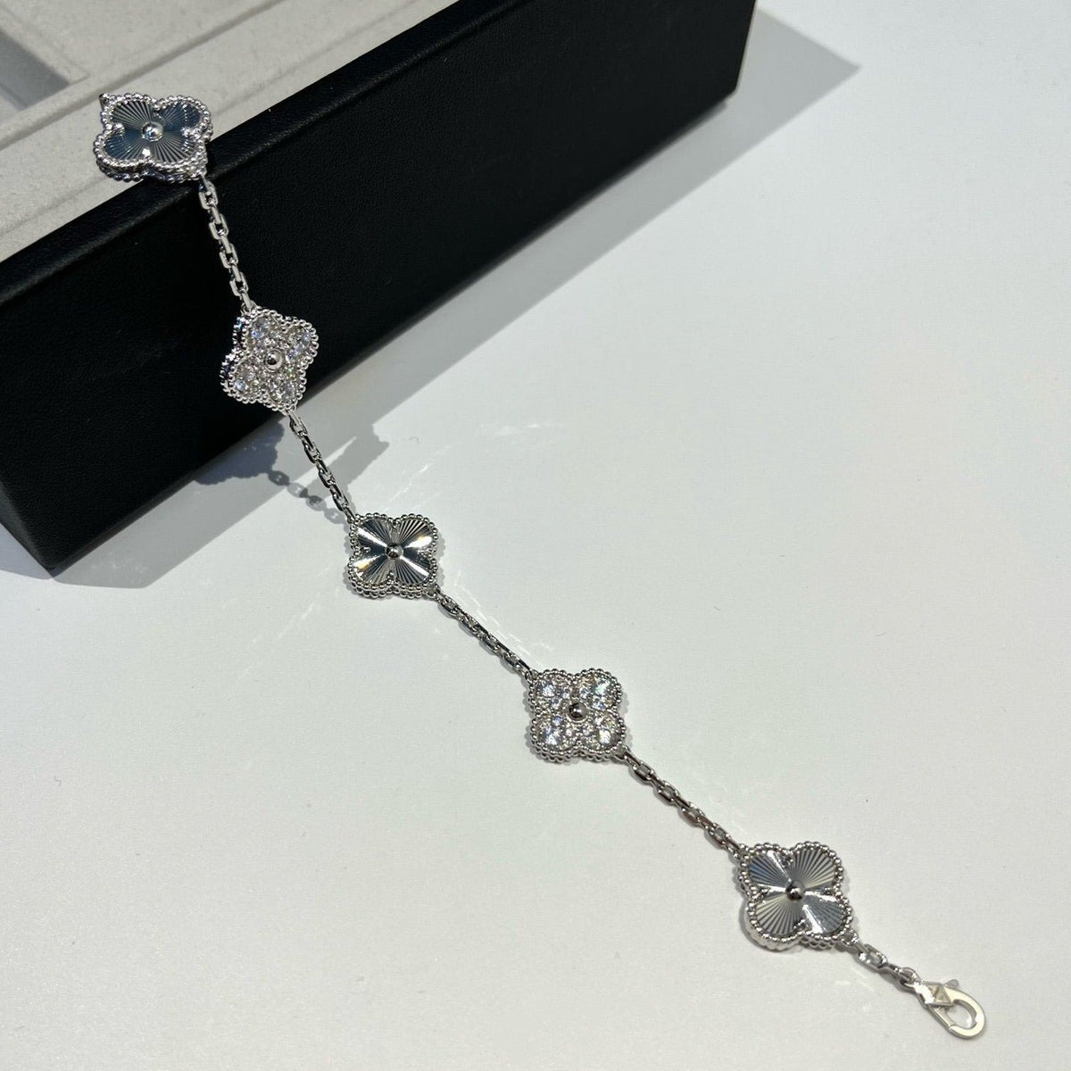 [Veyra Jewelry]New  CLOVER 5 MOTIF LASER BRACELET COLLECTION