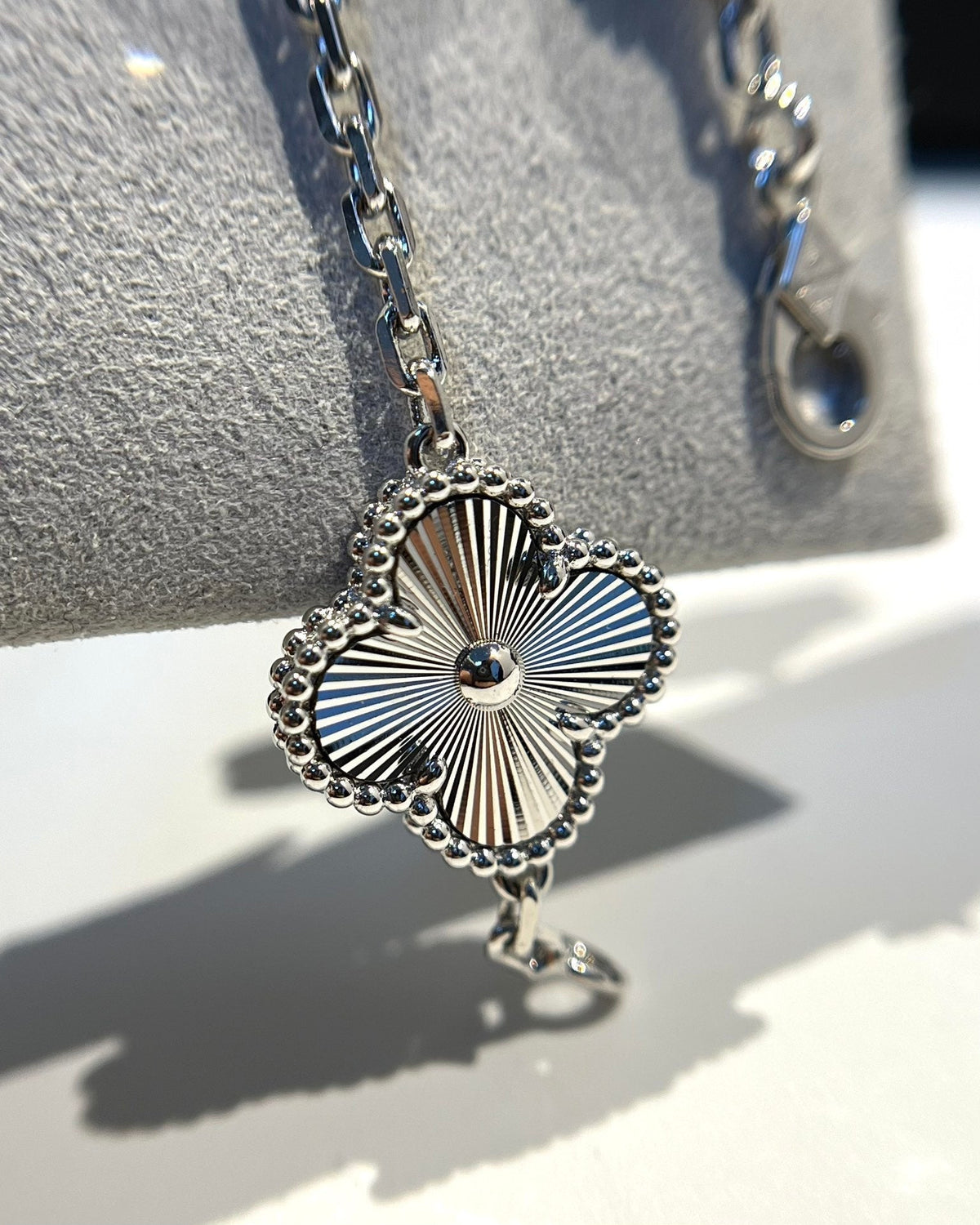 [Veyra Jewelry]New  CLOVER 5 MOTIF LASER BRACELET COLLECTION
