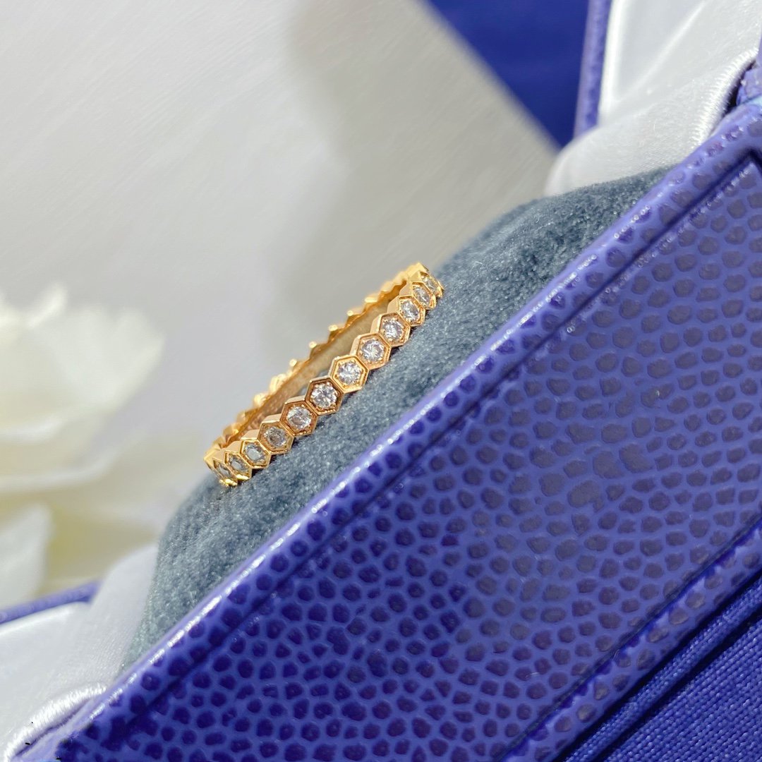 ¡®Veyra Jewelry¡¯BEE LOVE DIAMOND PAVED SMALL RING