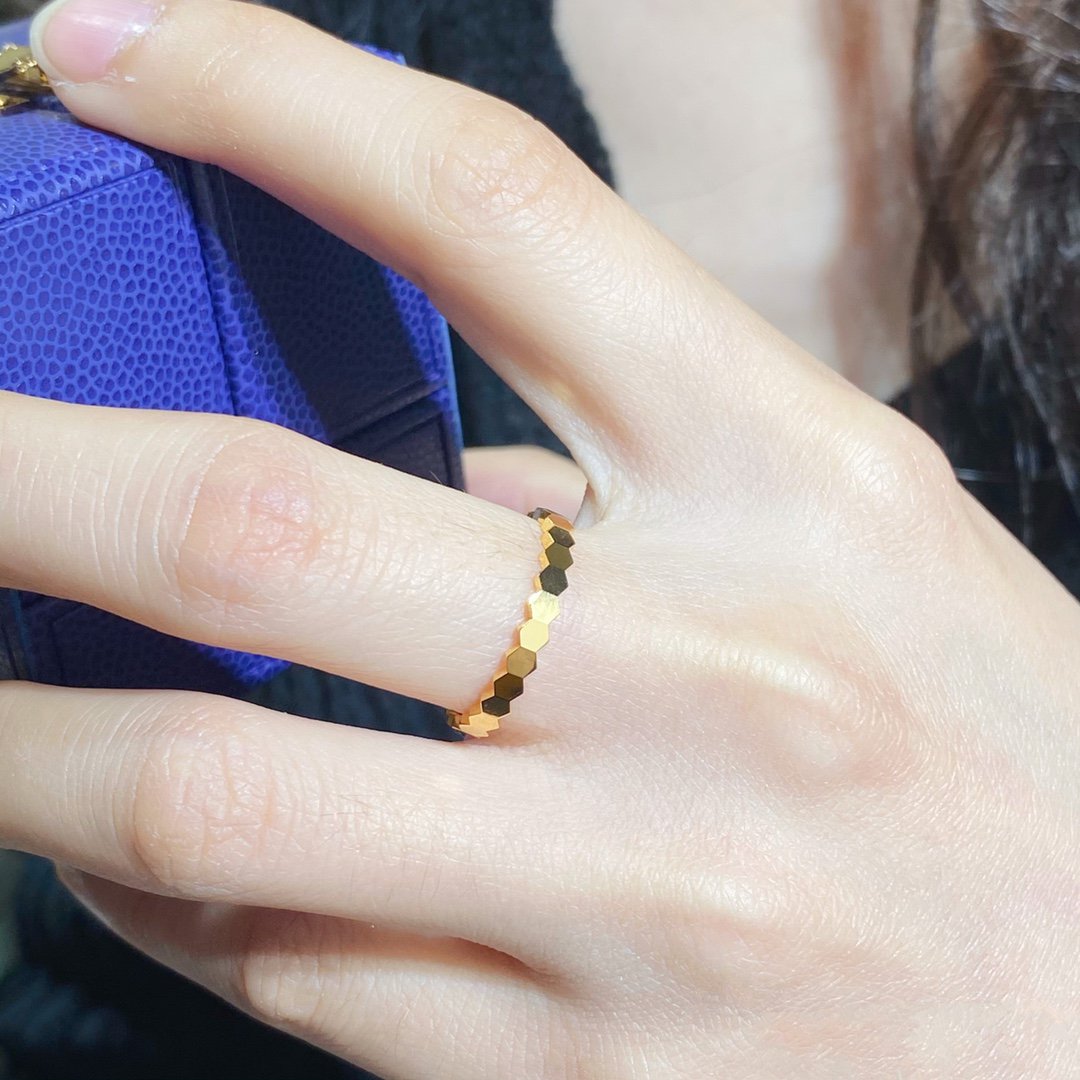 ¡®Veyra Jewelry¡¯BEE LOVE SMALL RING