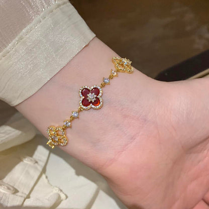 ¡®Veyra Jewelry¡¯CLOVER 5 MOTIF PINK BLUE RED WHITE BRACELET