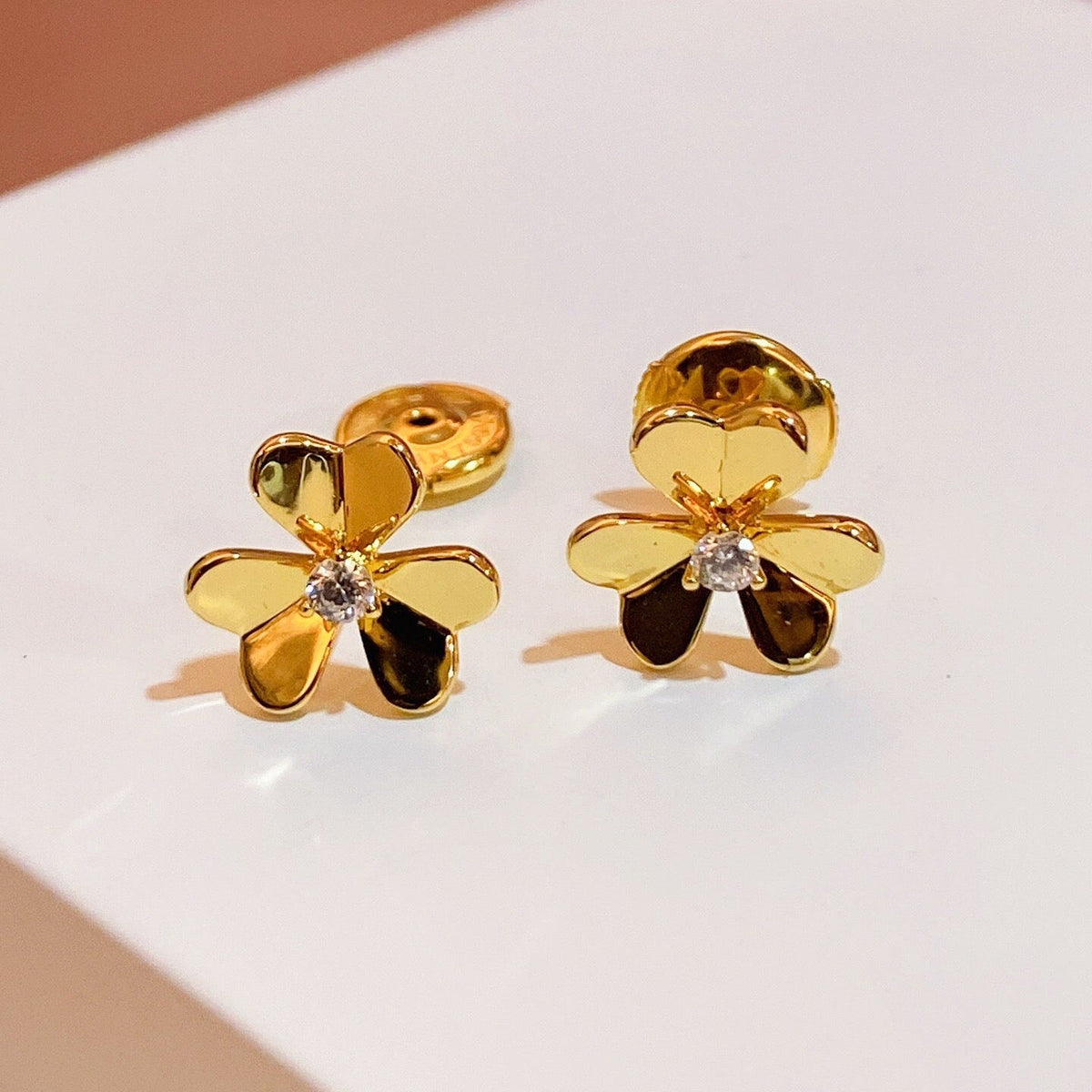 ¡®Veyra Jewelry¡¯FRIVOLE MINI FLOWER EARRINGS