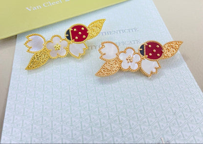 [Veyra Jewelry] Petal Leaf Ladybug Brooch