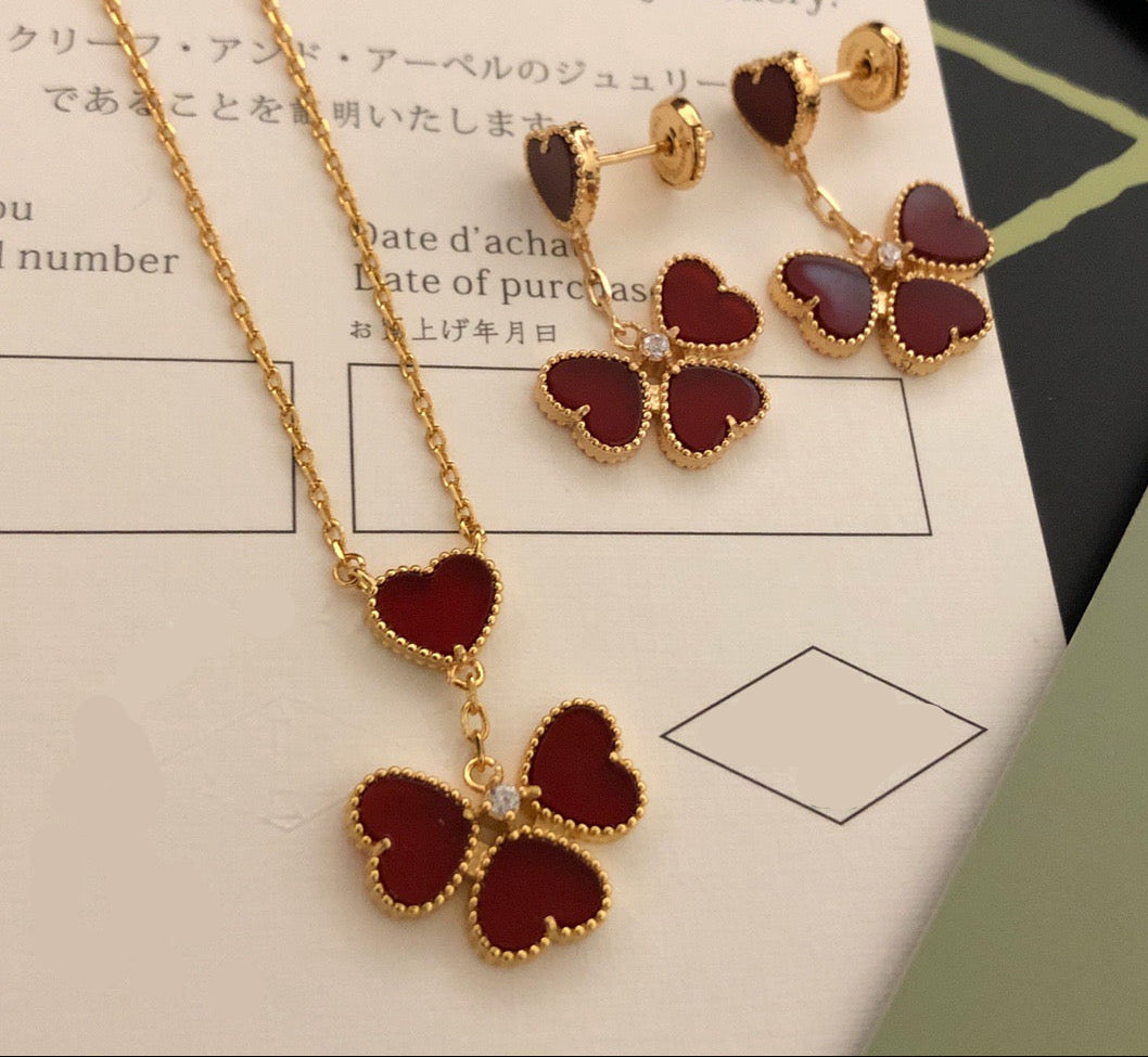 [Veyra Jewelry] Gold-tone Red Heart Pendant