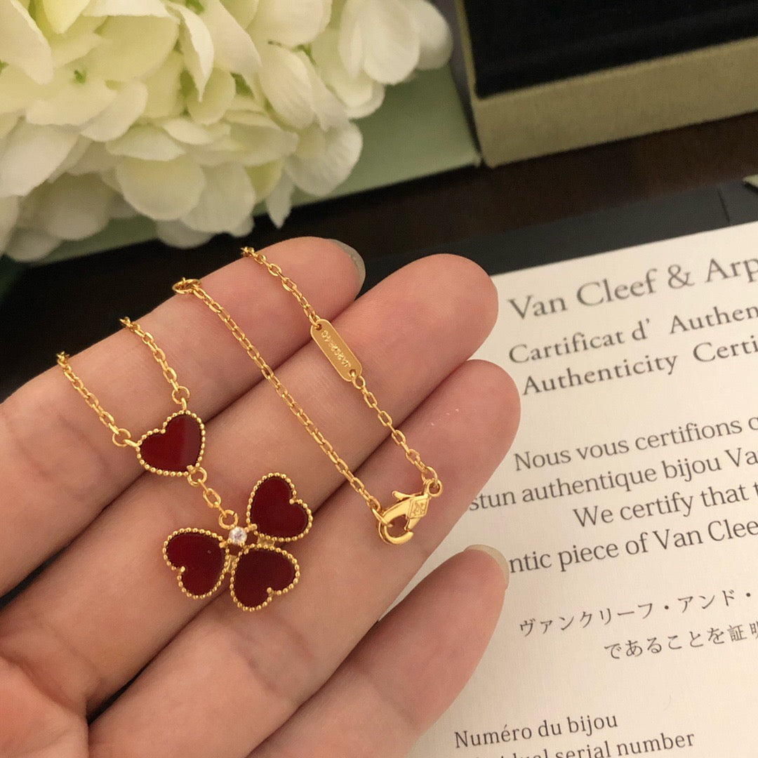 [Veyra Jewelry] Gold-tone Red Heart Pendant