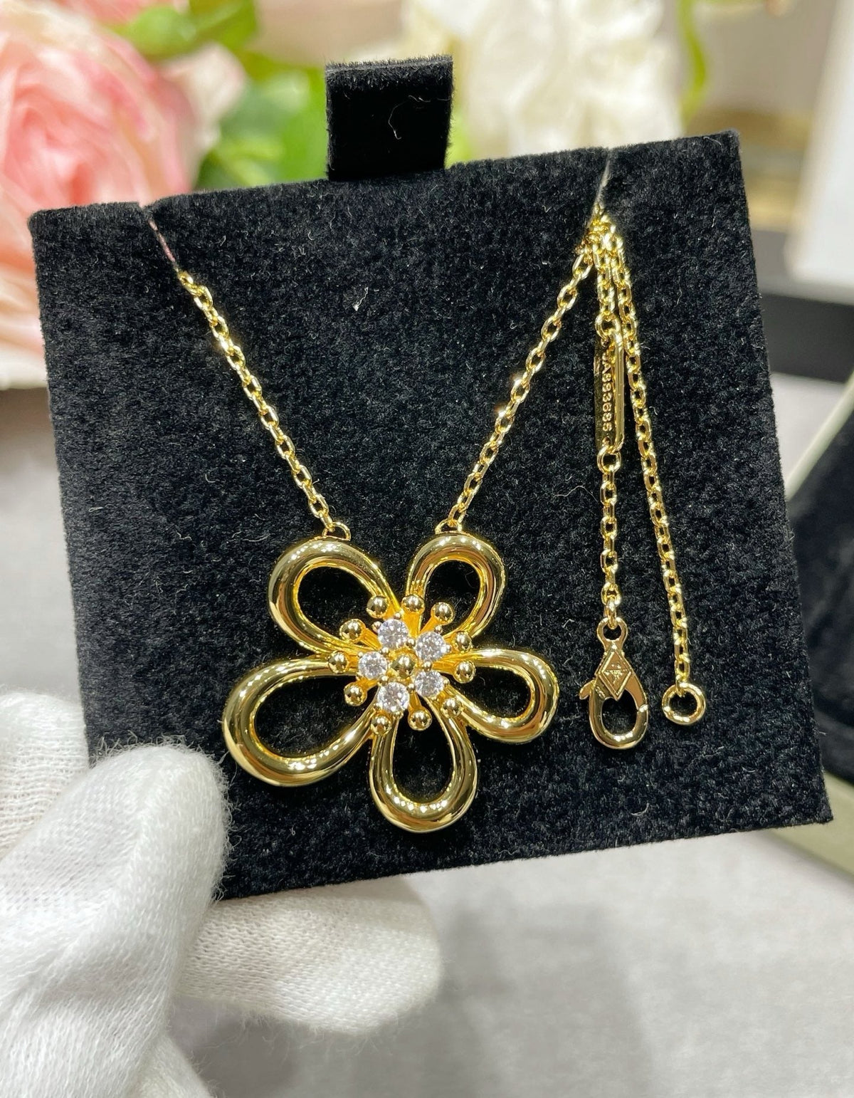 [Veyra Jewelry] Flower Jewelry Set with Diamond Center