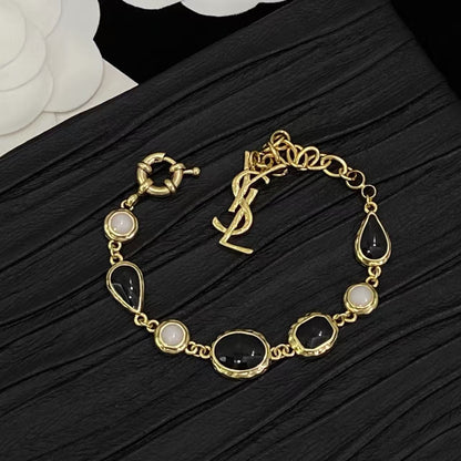 ¡®Veyra JewelryCabochon Stone Bracelet