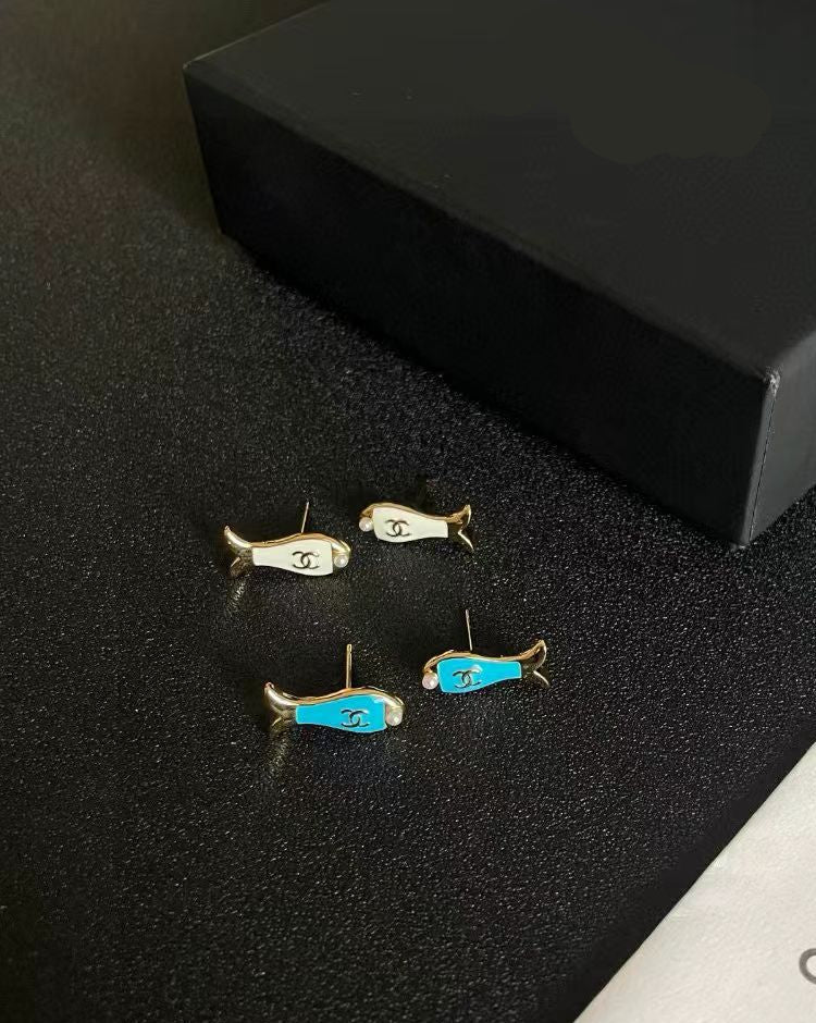 [Veyra Jewelry]Fish Stud Earrings