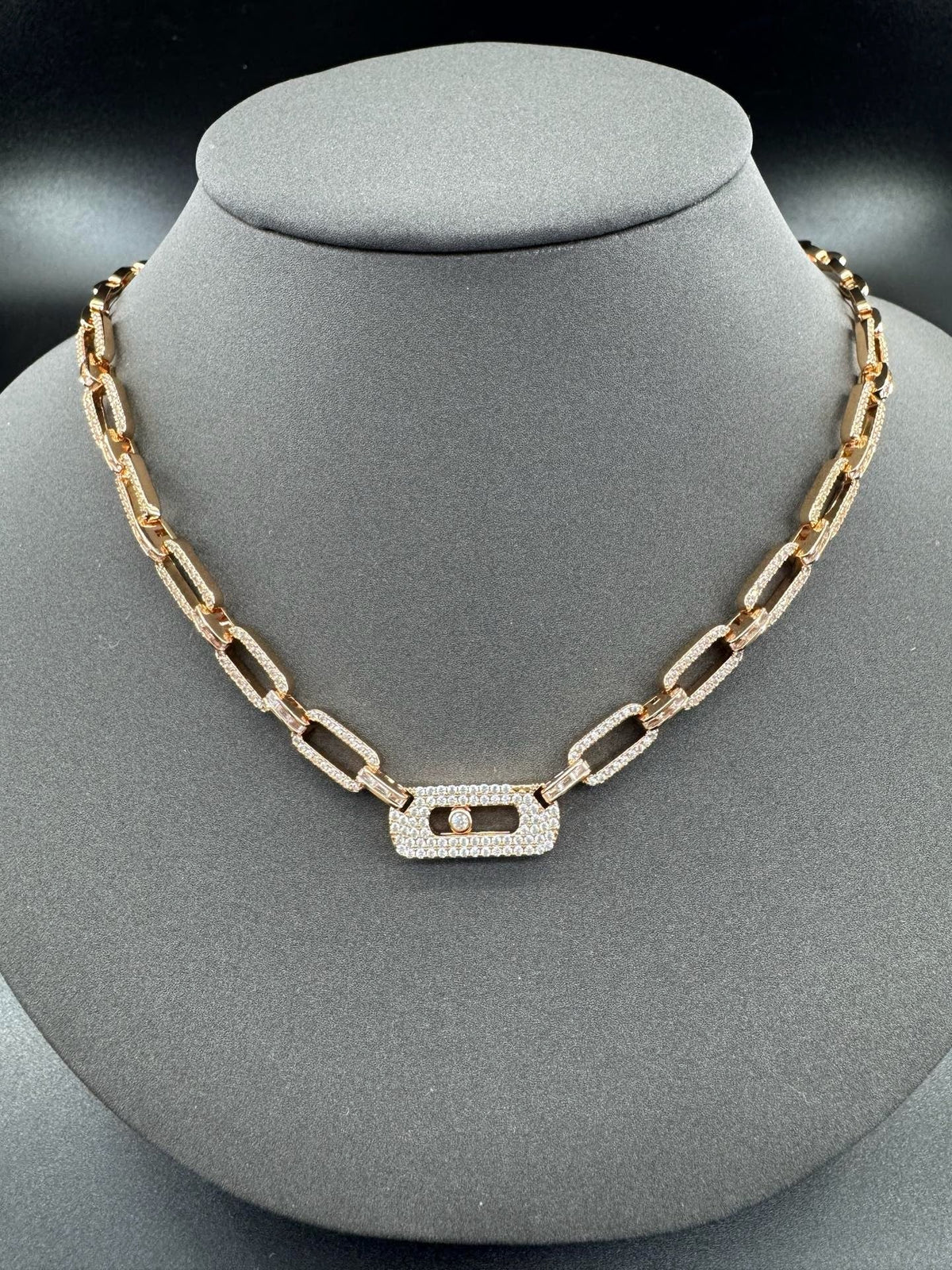 [Veyra Jewelry] Move Link Pave Diamond Chain Necklace