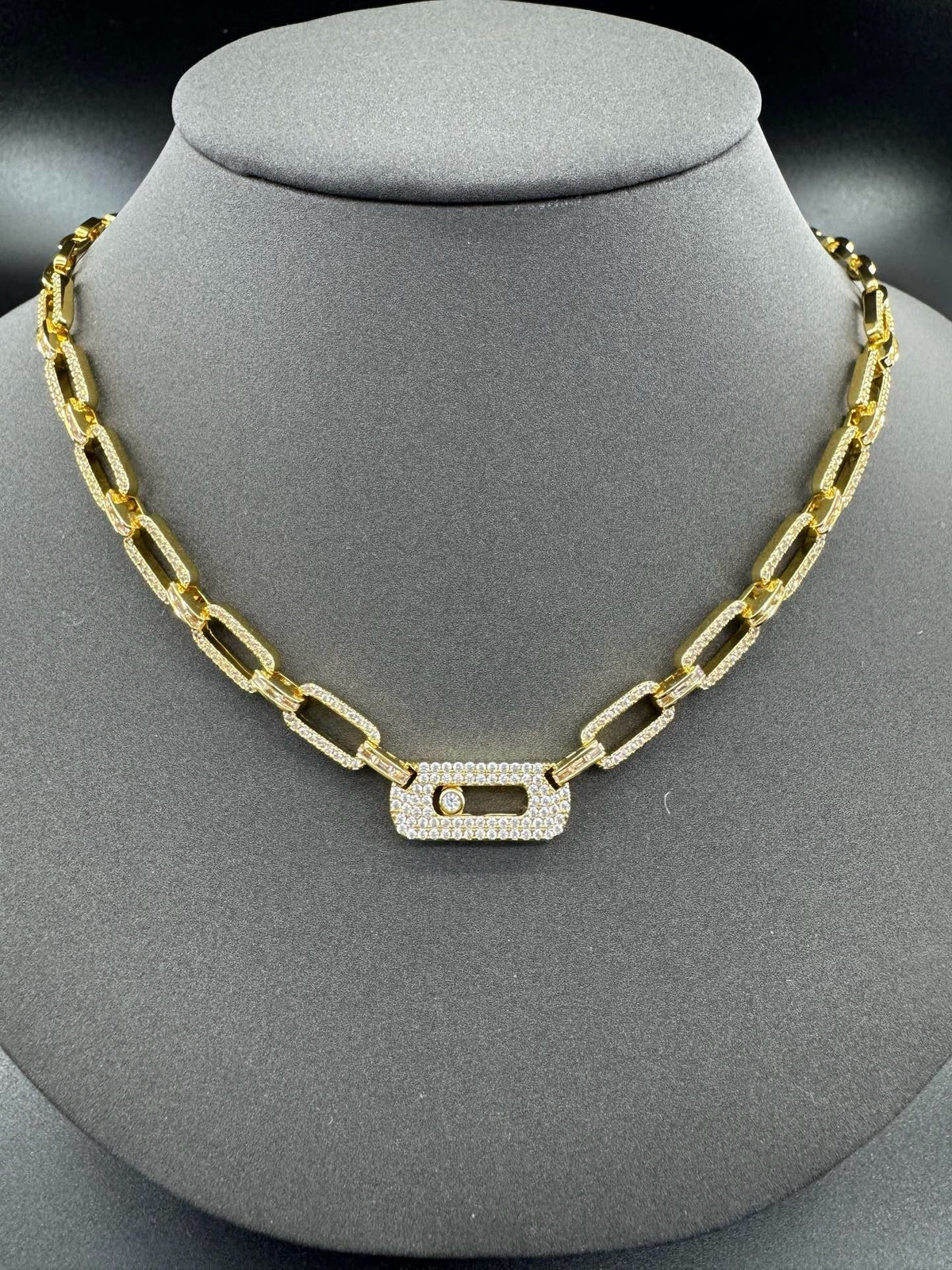 [Veyra Jewelry] Move Link Pave Diamond Chain Necklace