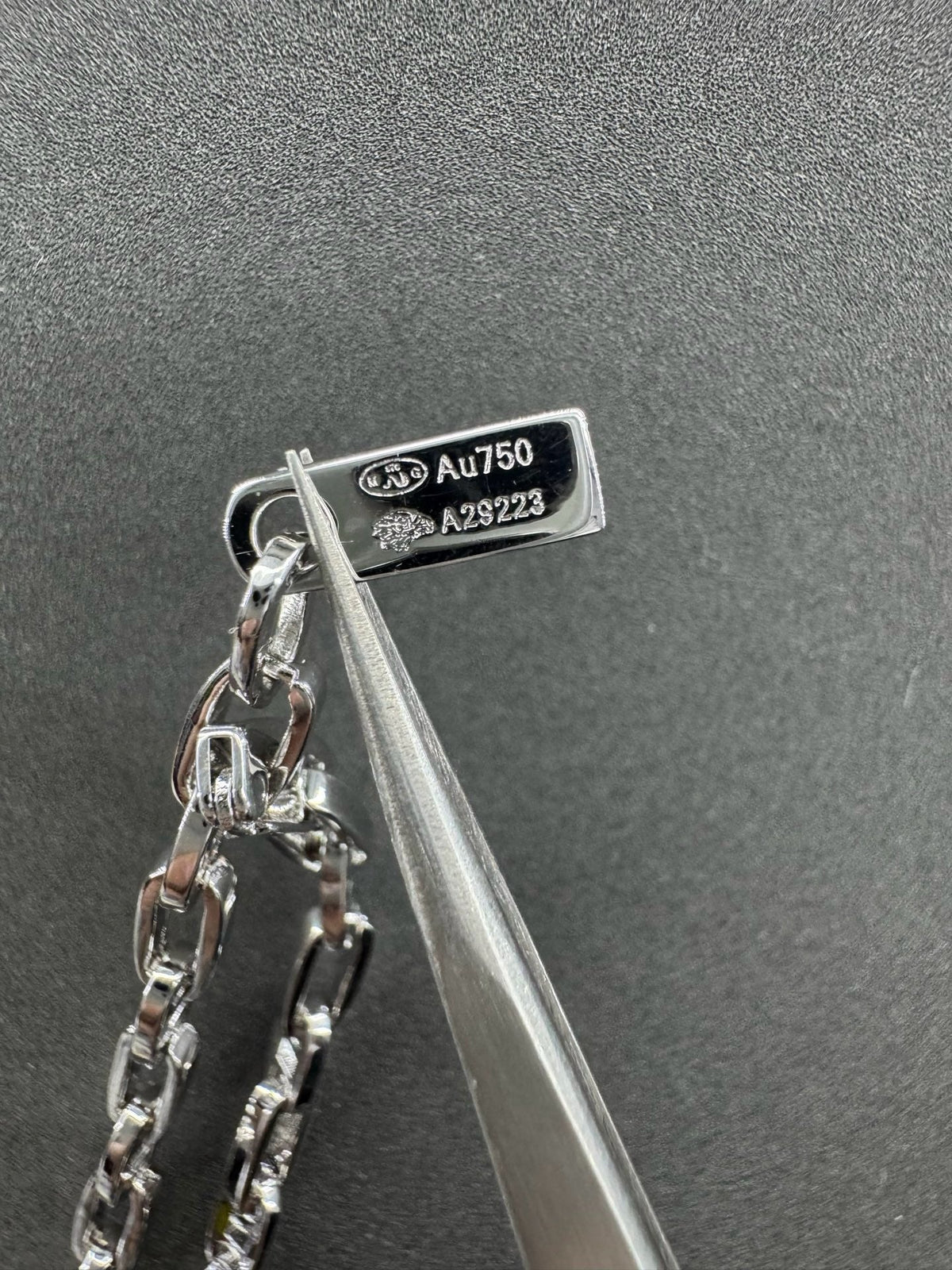 [Veyra Jewelry] Move Link Pave Diamond Chain Necklace