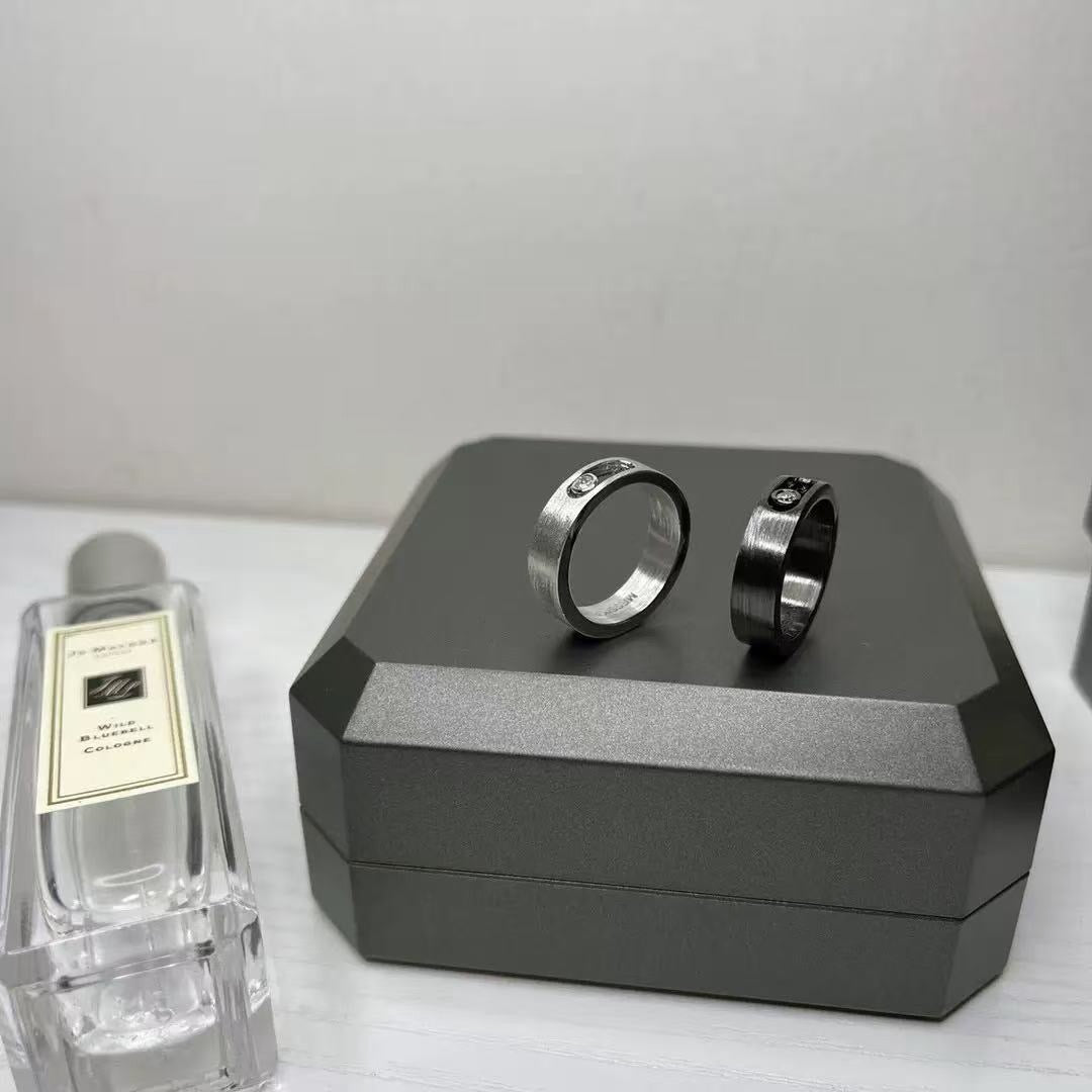 [Veyra Jewelry]Black Titanium Ring with Single Sliding Diamond (Men's Style)