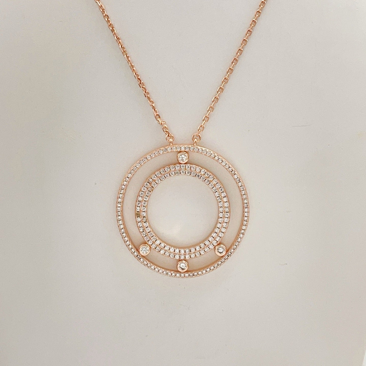 [Veyra Jewelry] Move Romane Pavé Diamond Sliding Circle Long Necklace