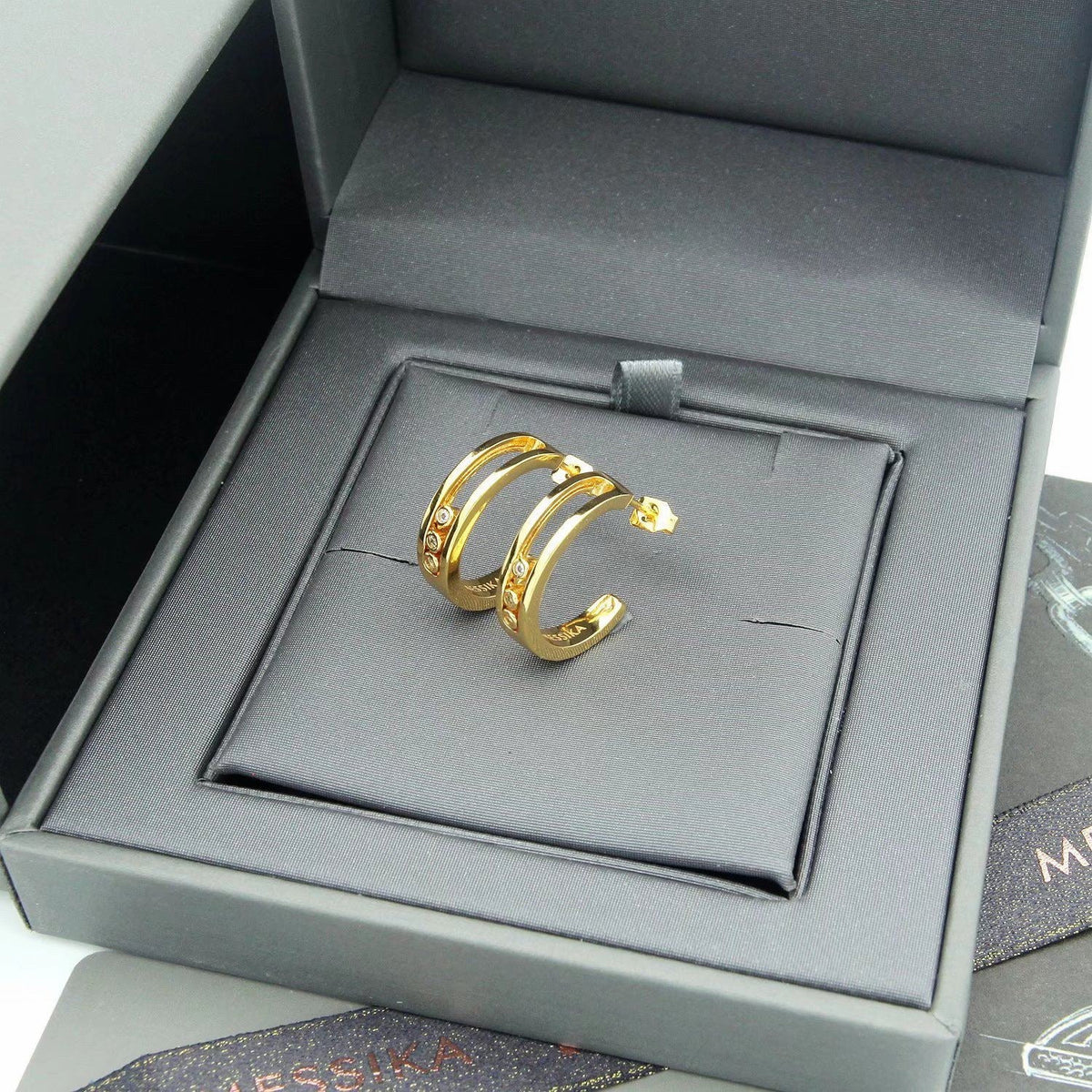 [Veyra Jewelry] Move Double Hoop Earrings, 3 Movable Stones