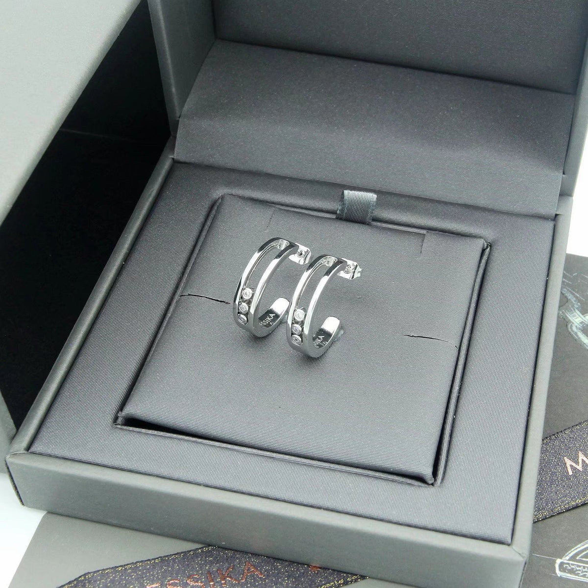 [Veyra Jewelry] Move Double Hoop Earrings, 3 Movable Stones