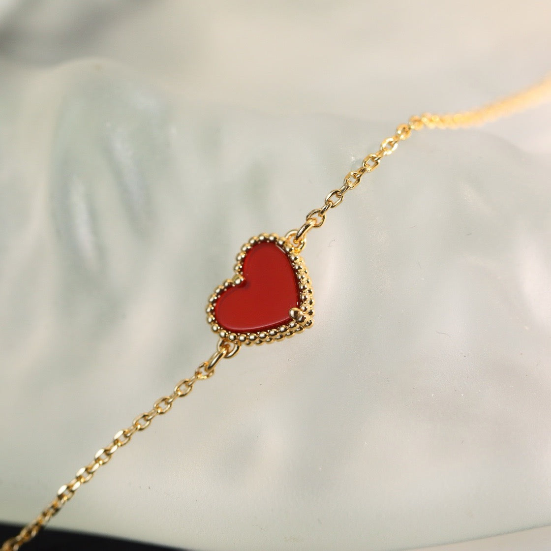 ¡®Veyra Jewelry¡¯Sweet Alhambra Mini Carnelian Heart Bracelet