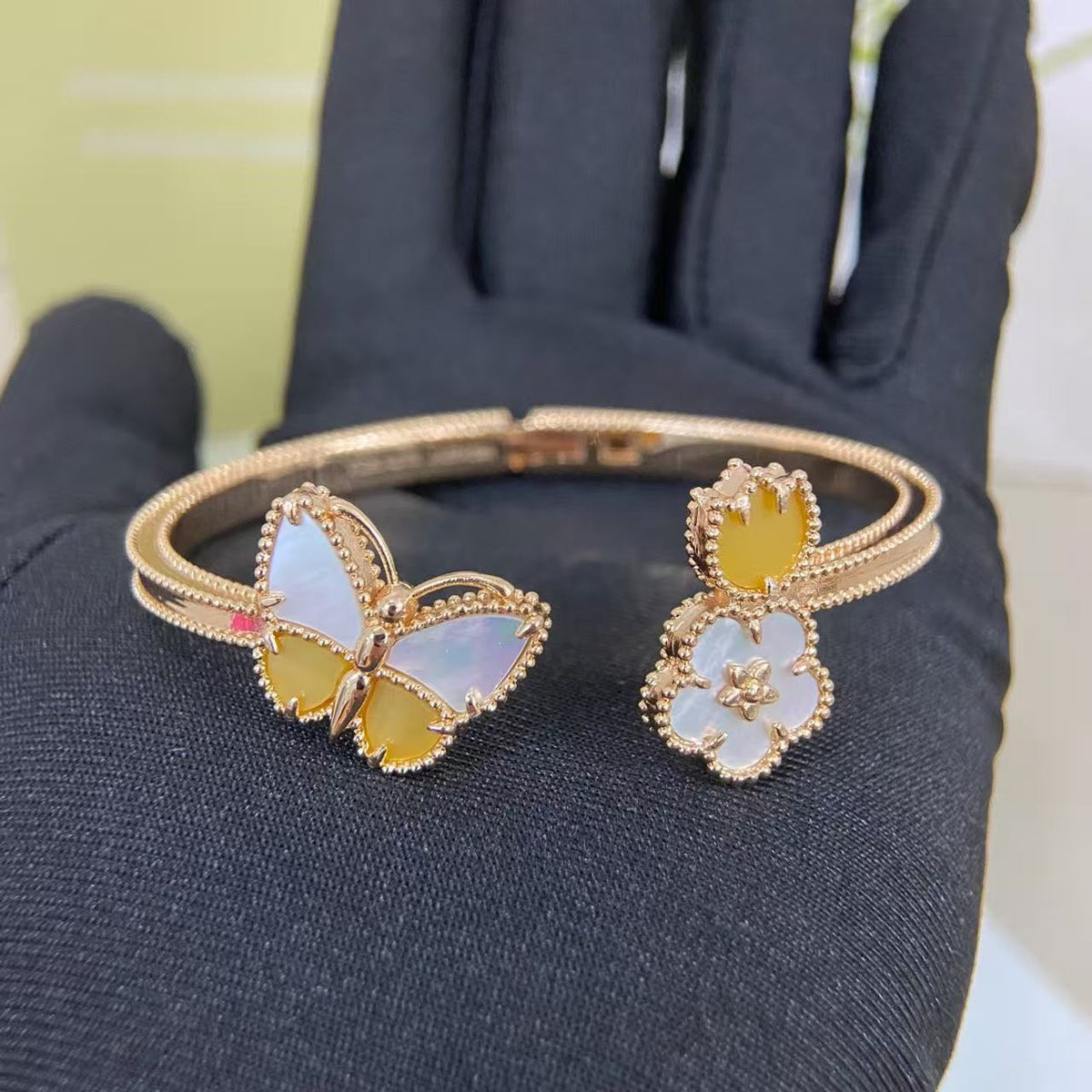 ¡®Veyra Jewelry¡¯Lucky Alhambra Butterfly & Clover Open Bangle,