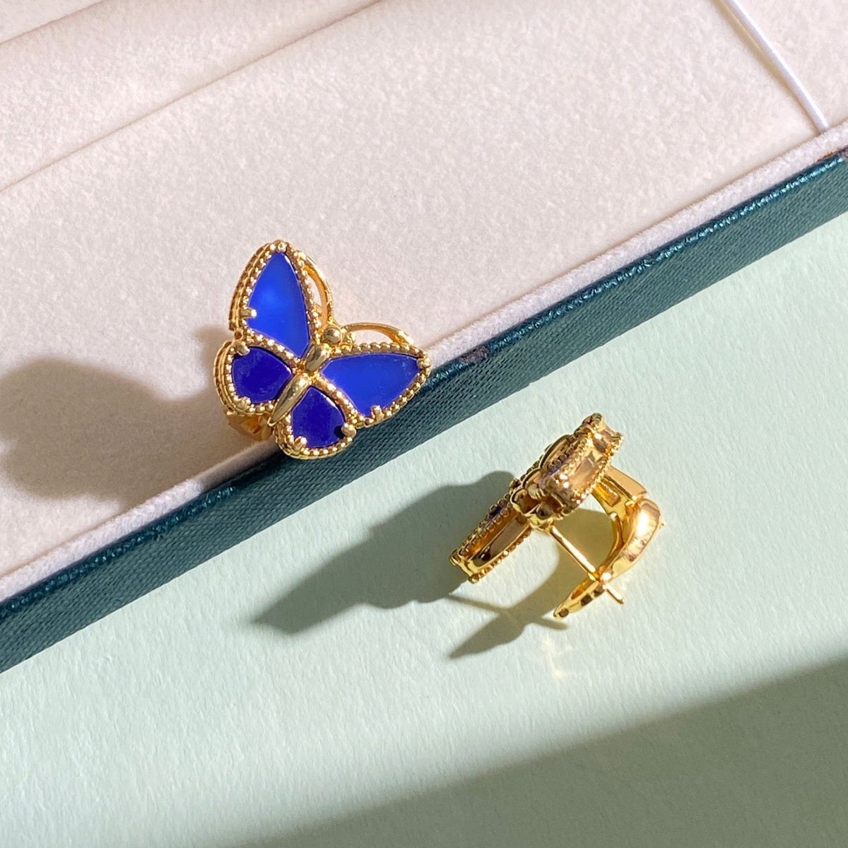 ¡®Veyra Jewelry¡¯ Sweet Alhambra Butterfly Earstuds, Blue Chalcedony