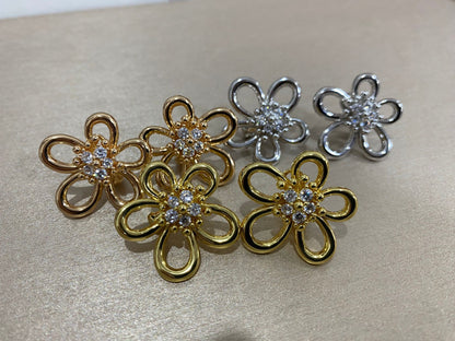 [Veyra Jewelry]Flowerlace Stud Earrings,