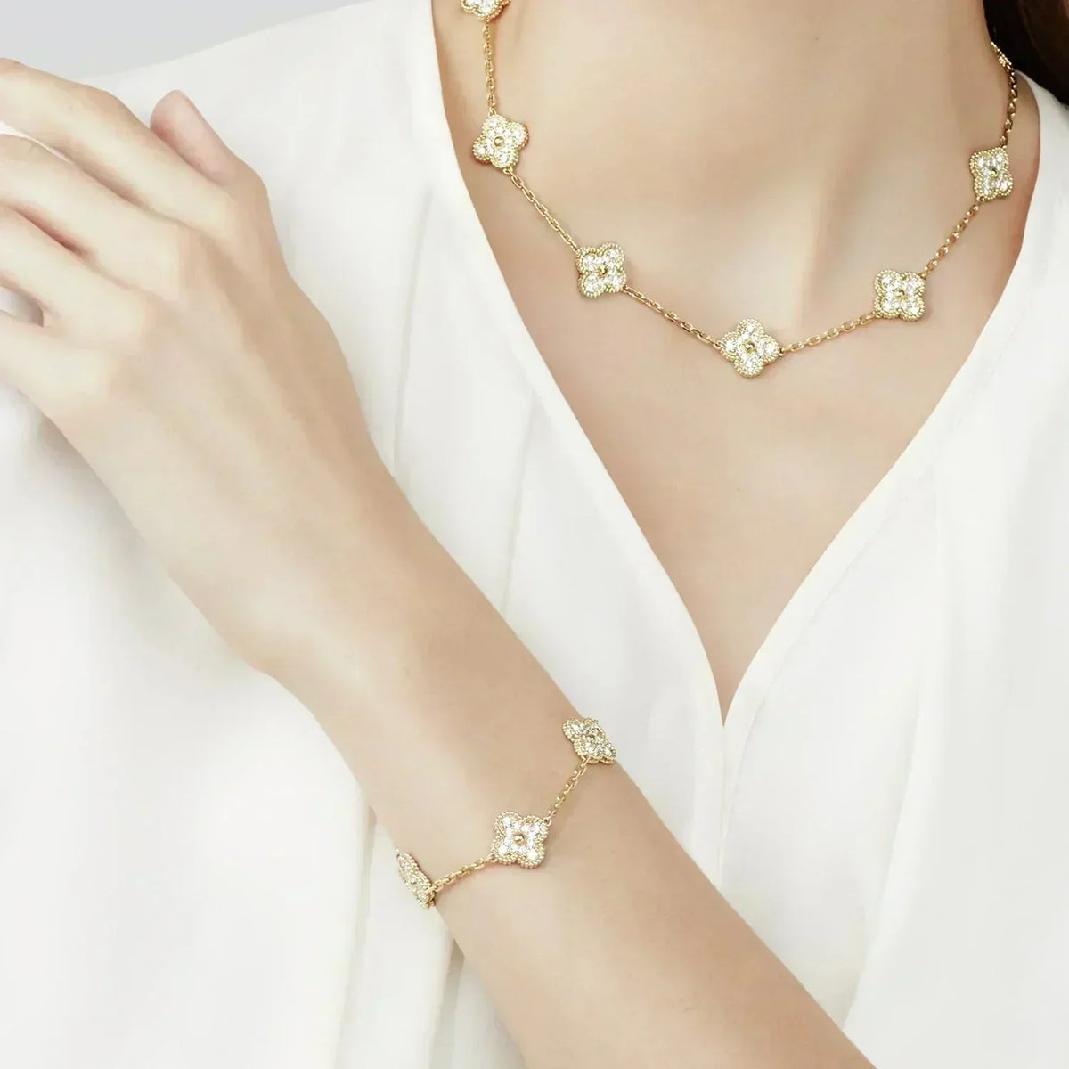 [Veyra Jewelry] New  CLOVER 5 MOTIF FULL DIAMOND BRACELET COLLECTION