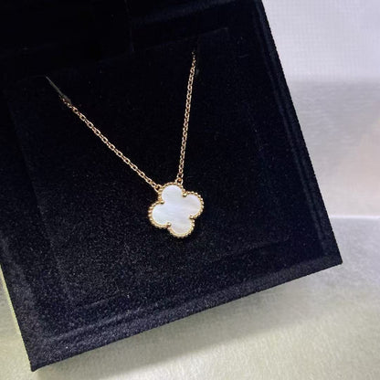 [Veyra Jewelry]CLOVER MINI 15MM WHITE MOTHER-OF-PEARL NECKLACE