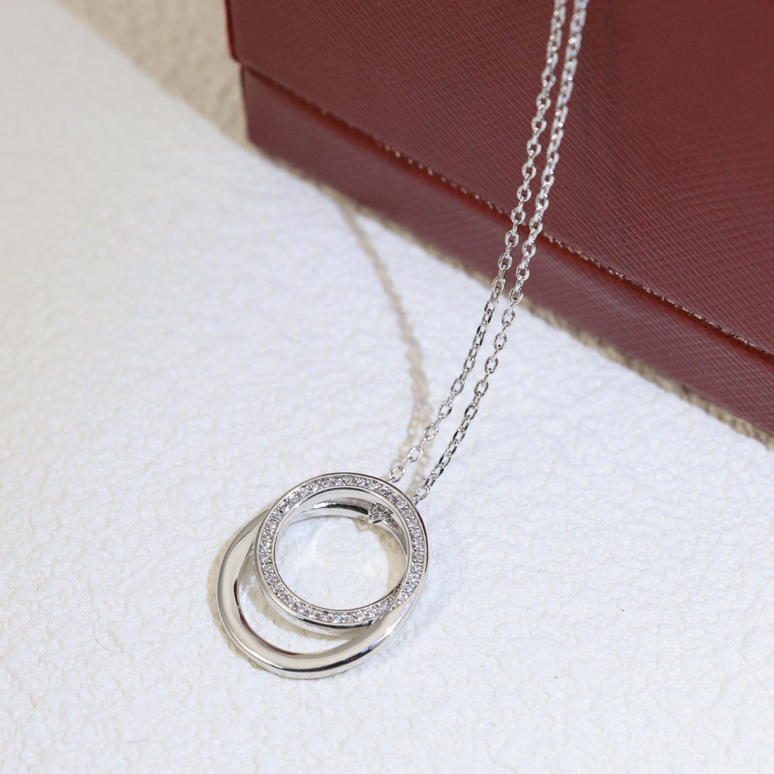 ¡®Veyra Jewelry¡¯Double Circle Pendant Necklace