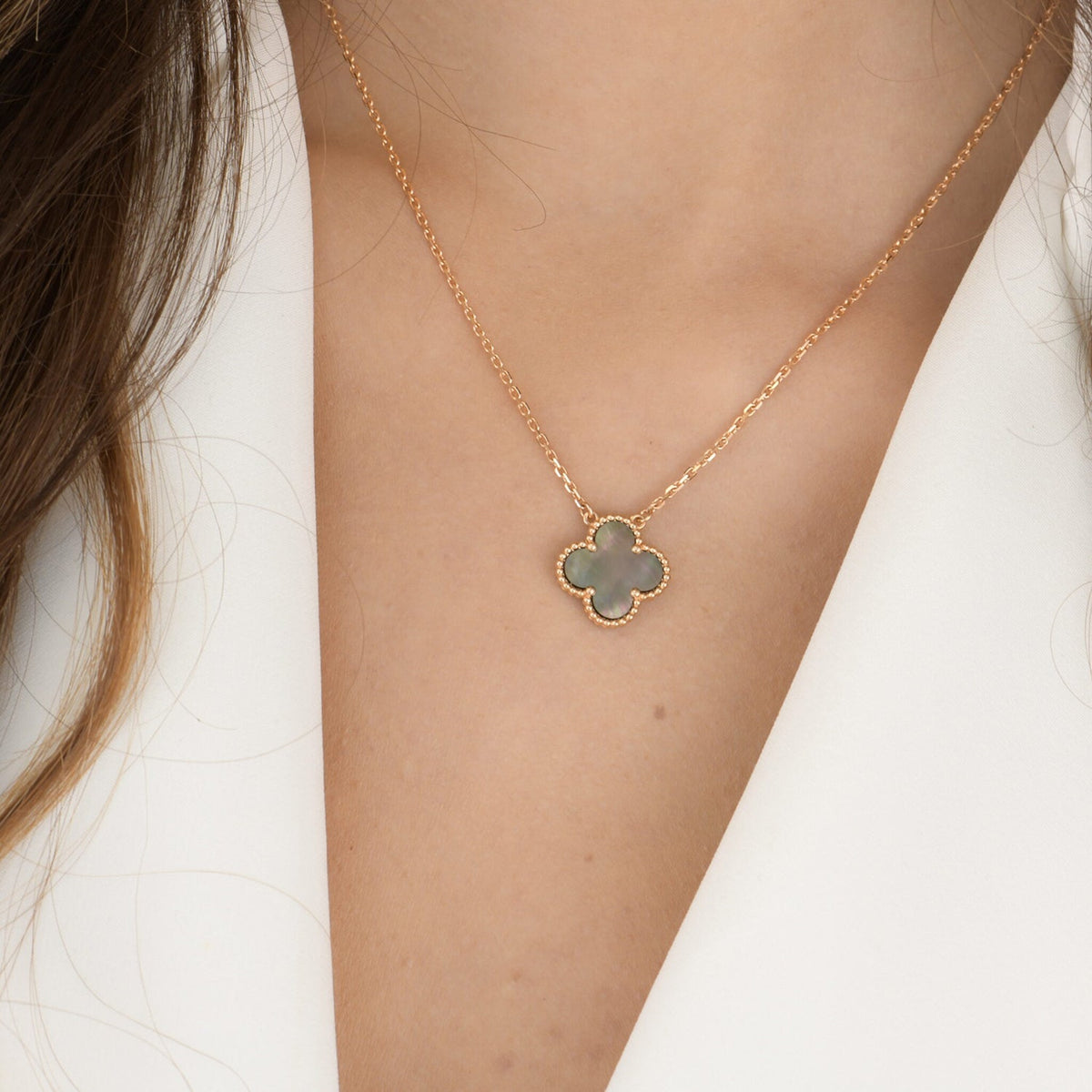 ¡®Veyra Jewelry¡¯CLOVER 15MM  GRAY MOTHER OF PEARL NECKLACE