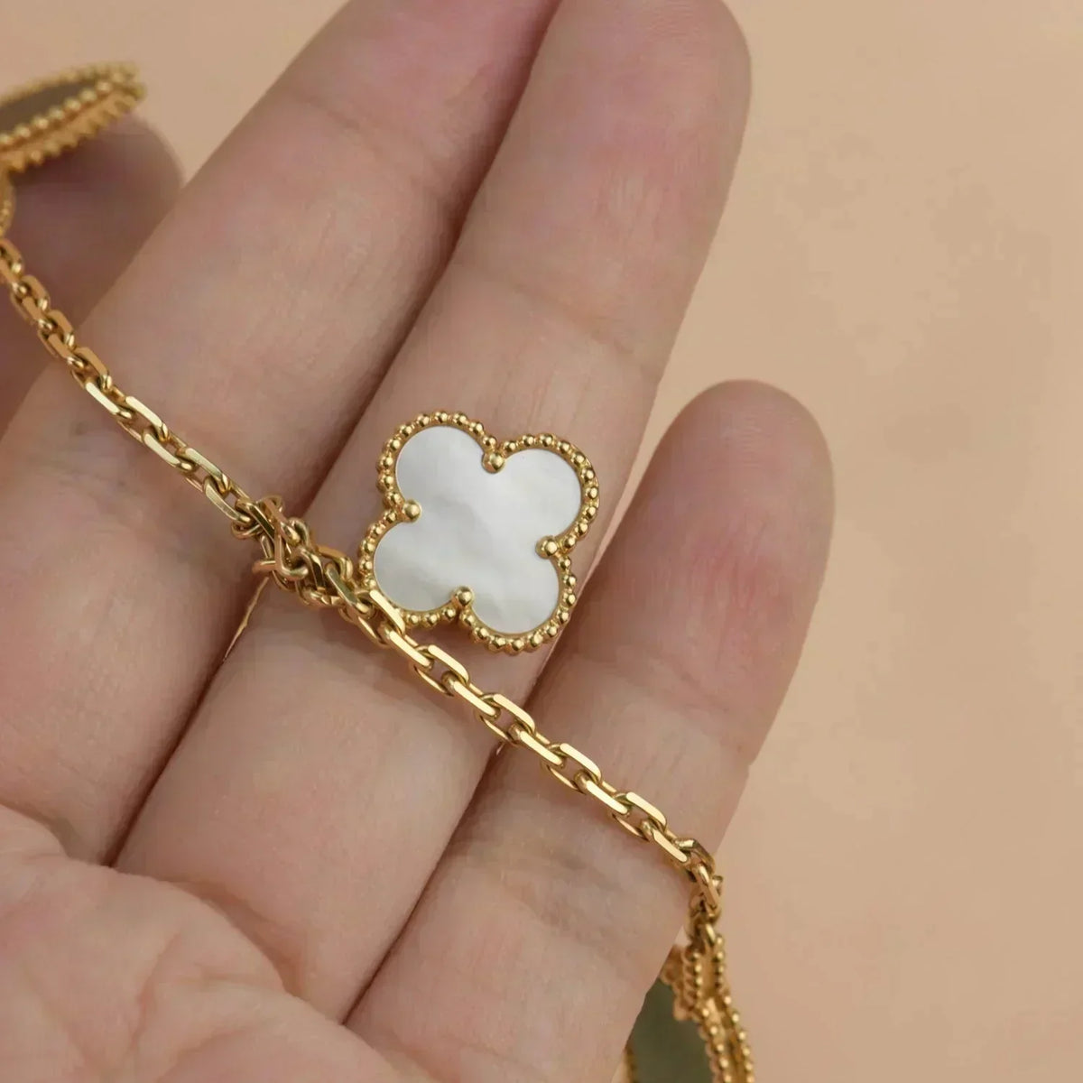 ¡®Veyra Jewelry¡¯LUCKY SPRING 5 MOTIF GOLD BRACELET