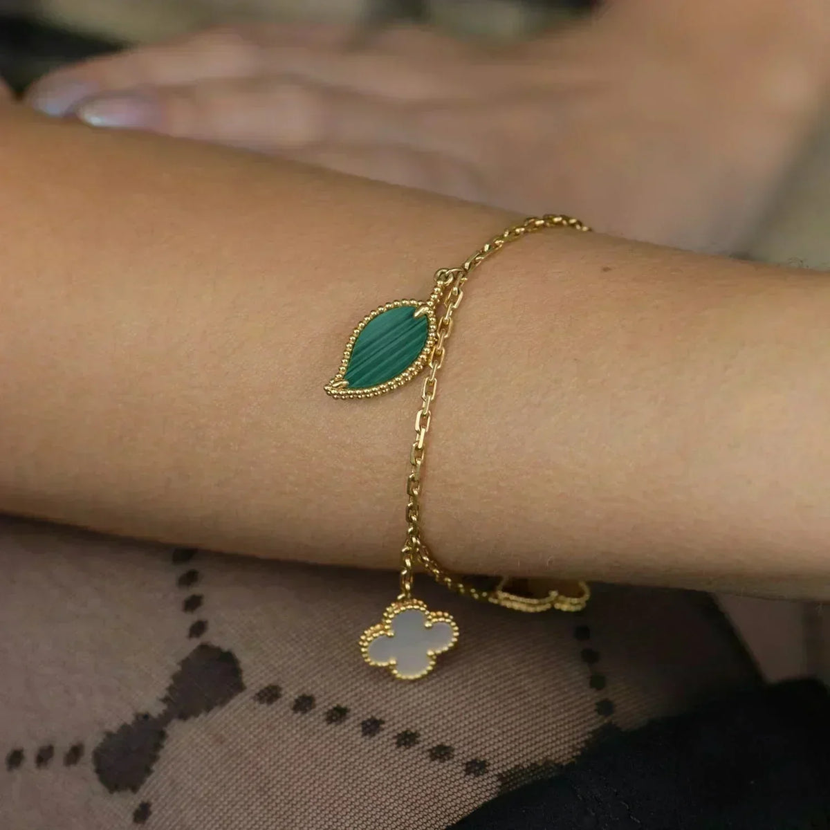 ¡®Veyra Jewelry¡¯LUCKY SPRING 5 MOTIF GOLD BRACELET