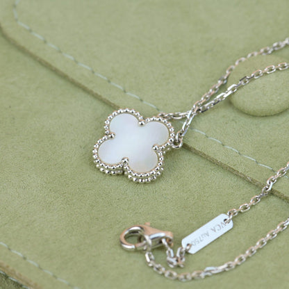 ¡®Veyra Jewelry¡¯CLOVER  15MM WHITE MOTHER-OF-PEARL SILVER
