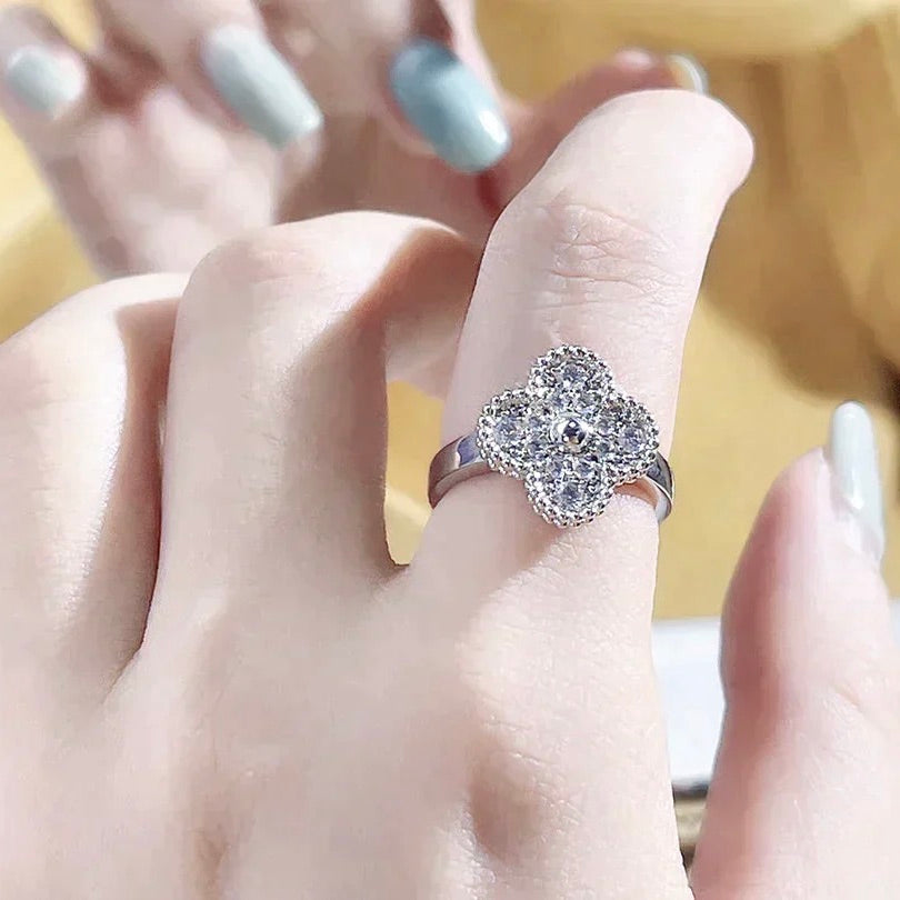 ¡®Veyra Jewelry¡¯CLOVER DIAMOND RING