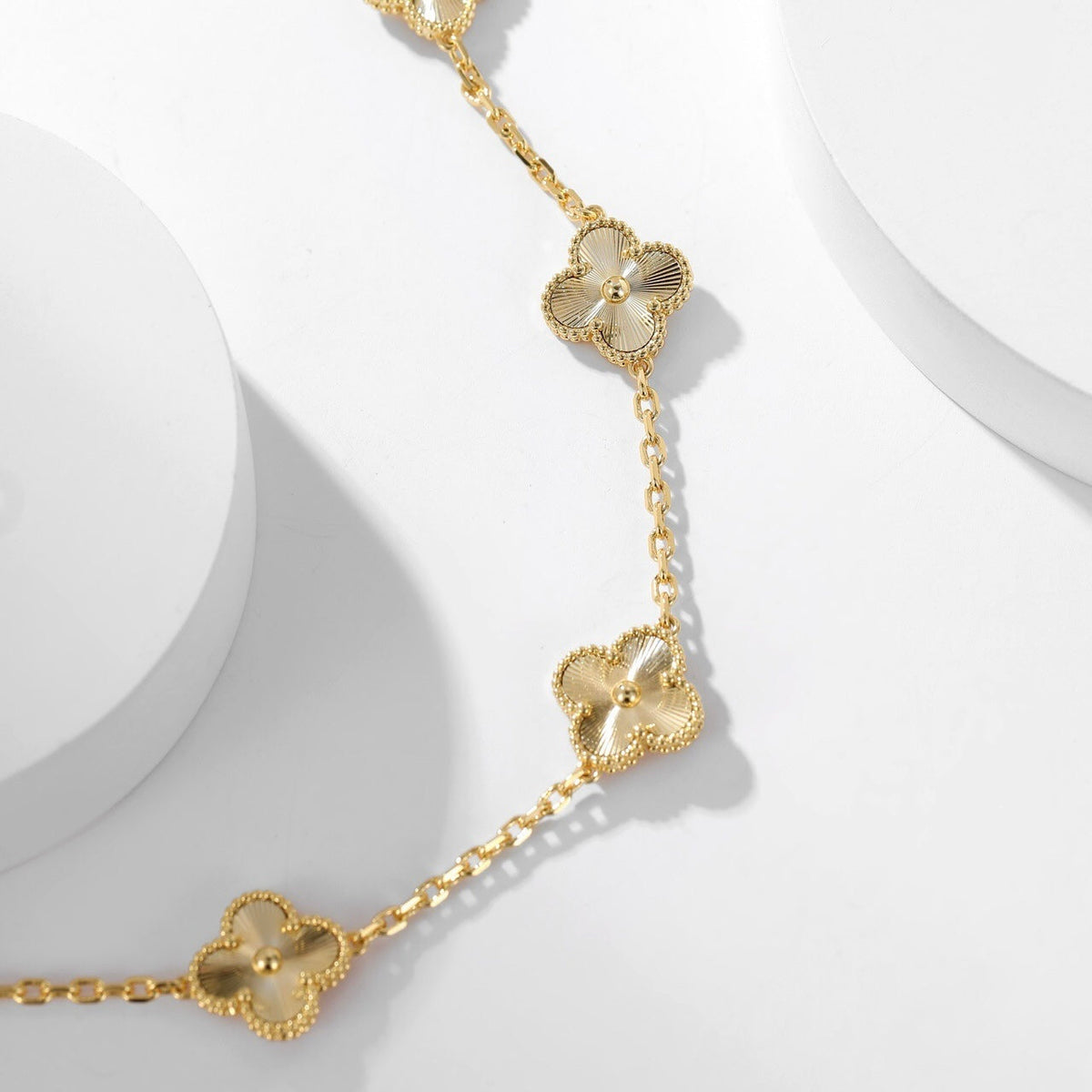 ¡®Veyra Jewelry¡¯CLOVER 10 MOTIFS LASER NECKLACE