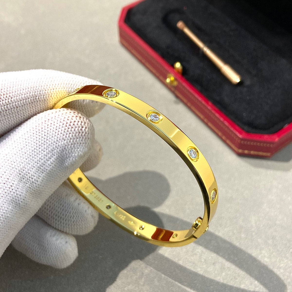 ¡®Veyra Jewelry¡¯LOVE BRACELET 6.1MM 10 DIAMONDS