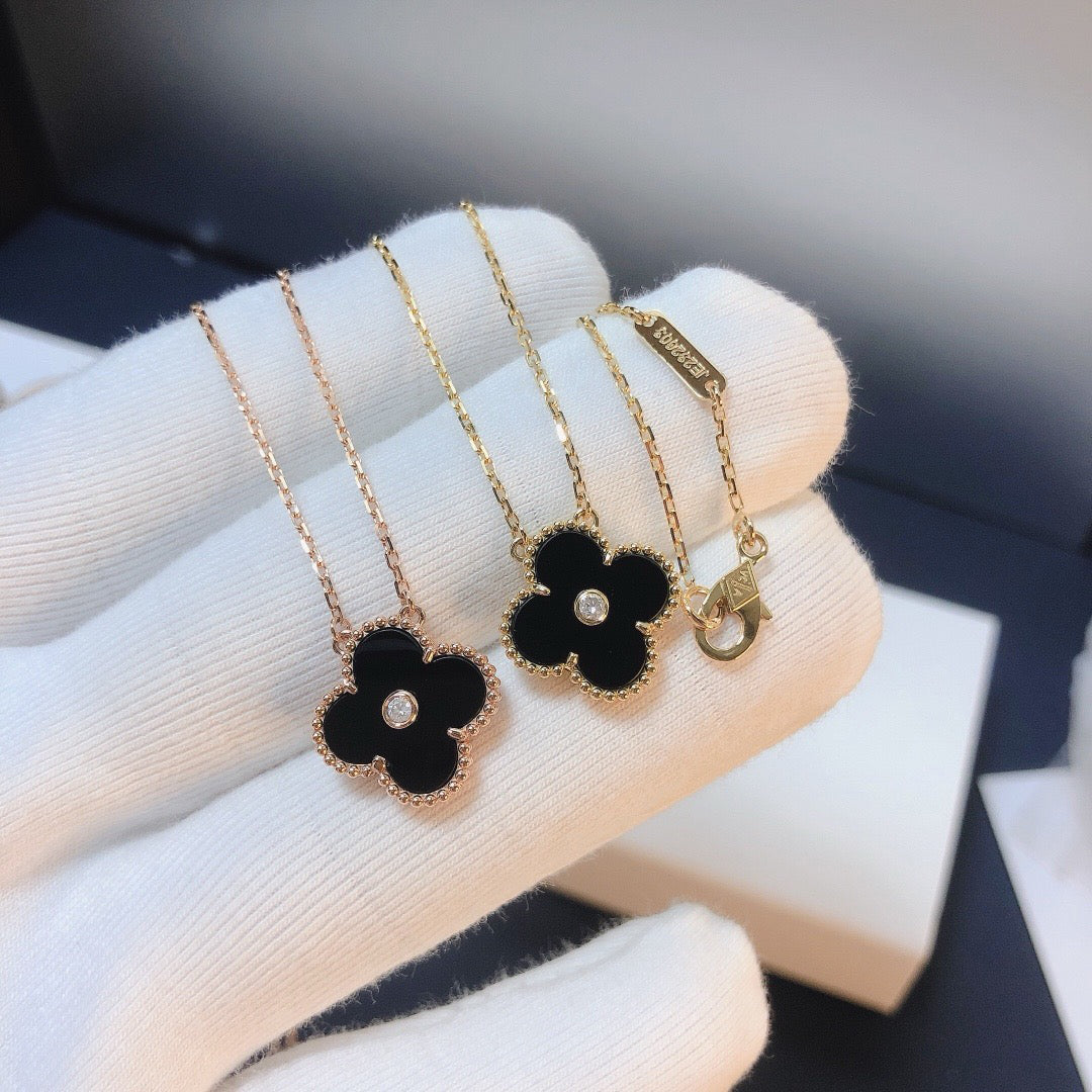 ¡®Veyra Jewelry¡¯CLOVER 15MM DIAMOND ONYX NECKLACE