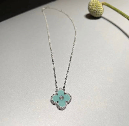 ¡®Veyra Jewelry¡¯CLOVER 1 DIAMOND LIGHT BLUE SILVER NECKLACE