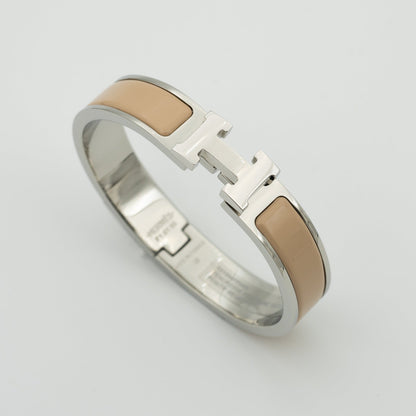 ¡®Veyra Jewelry¡¯H GREY BRACELET