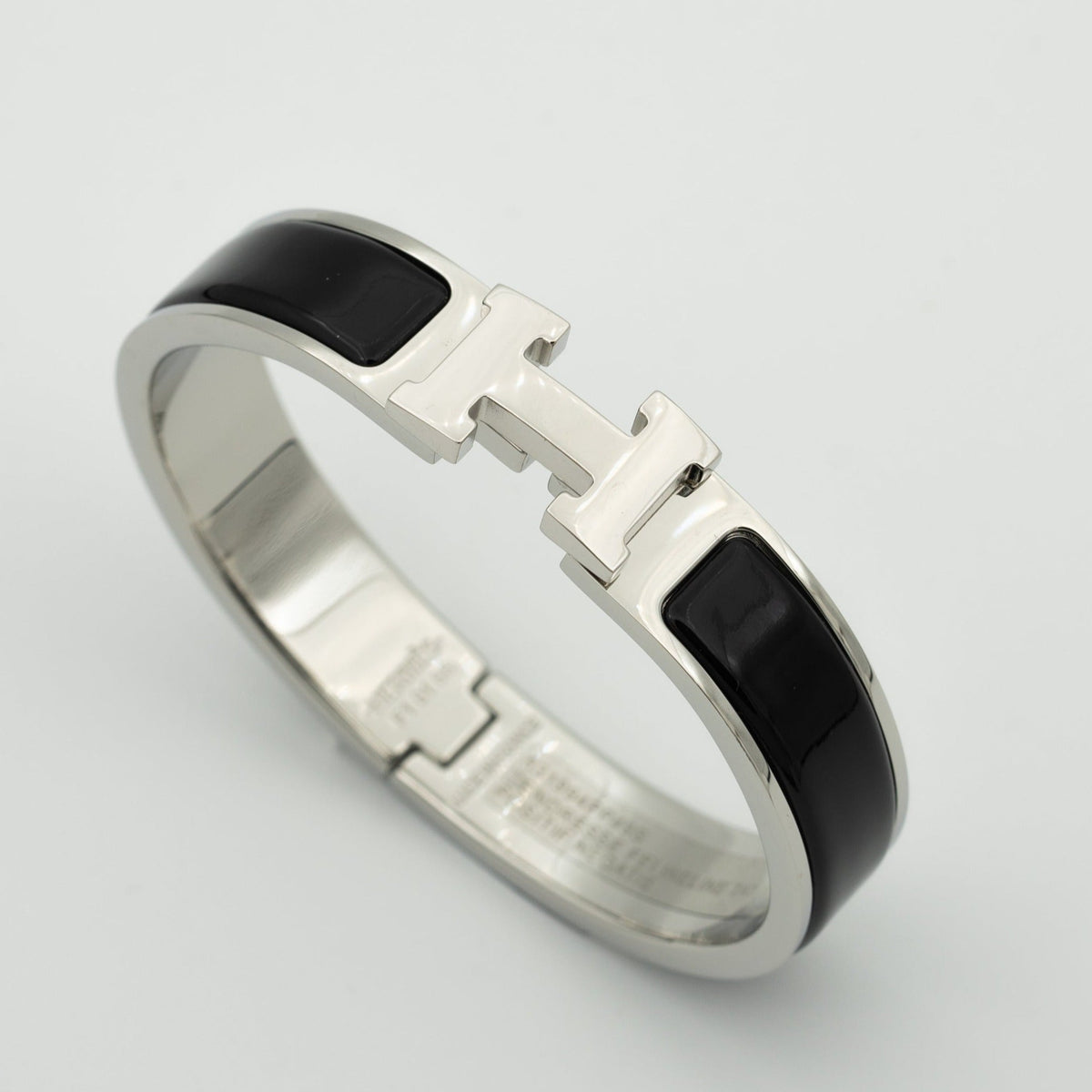 ¡®Veyra Jewelry¡¯H BLACK BRACELET