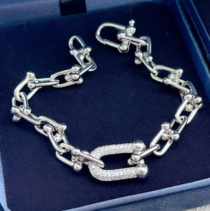 [Veyra Jewelry] TF HORSESHOE BUCKLE DIAMOND BRACELET