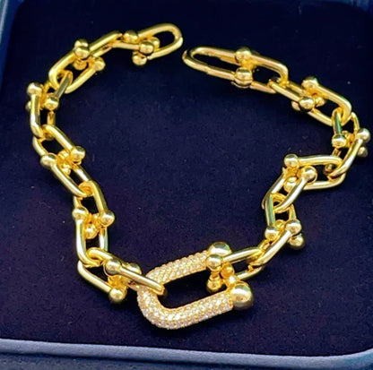 [Veyra Jewelry] TF HORSESHOE BUCKLE DIAMOND BRACELET