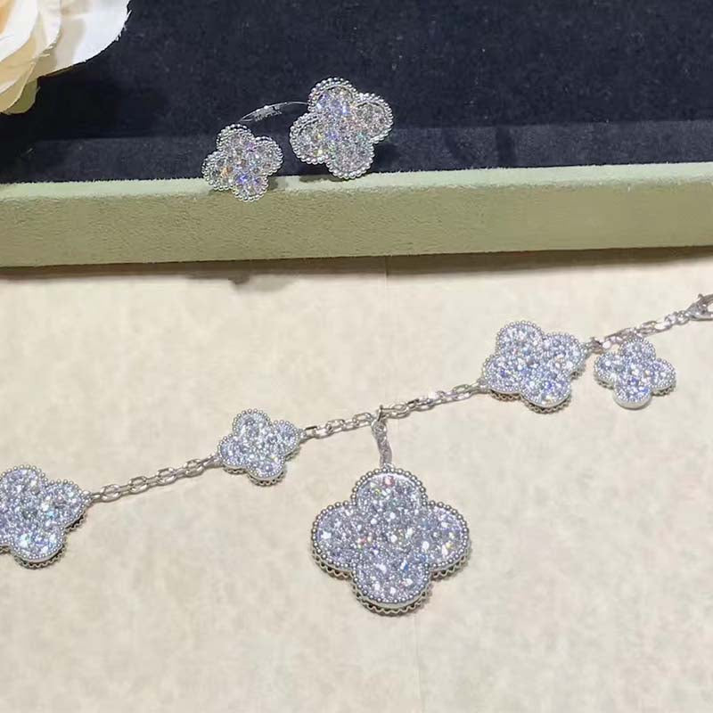¡®Veyra Jewelry¡¯CLOVER 6 MOTIFS SILVER DIAMOND BRACELET