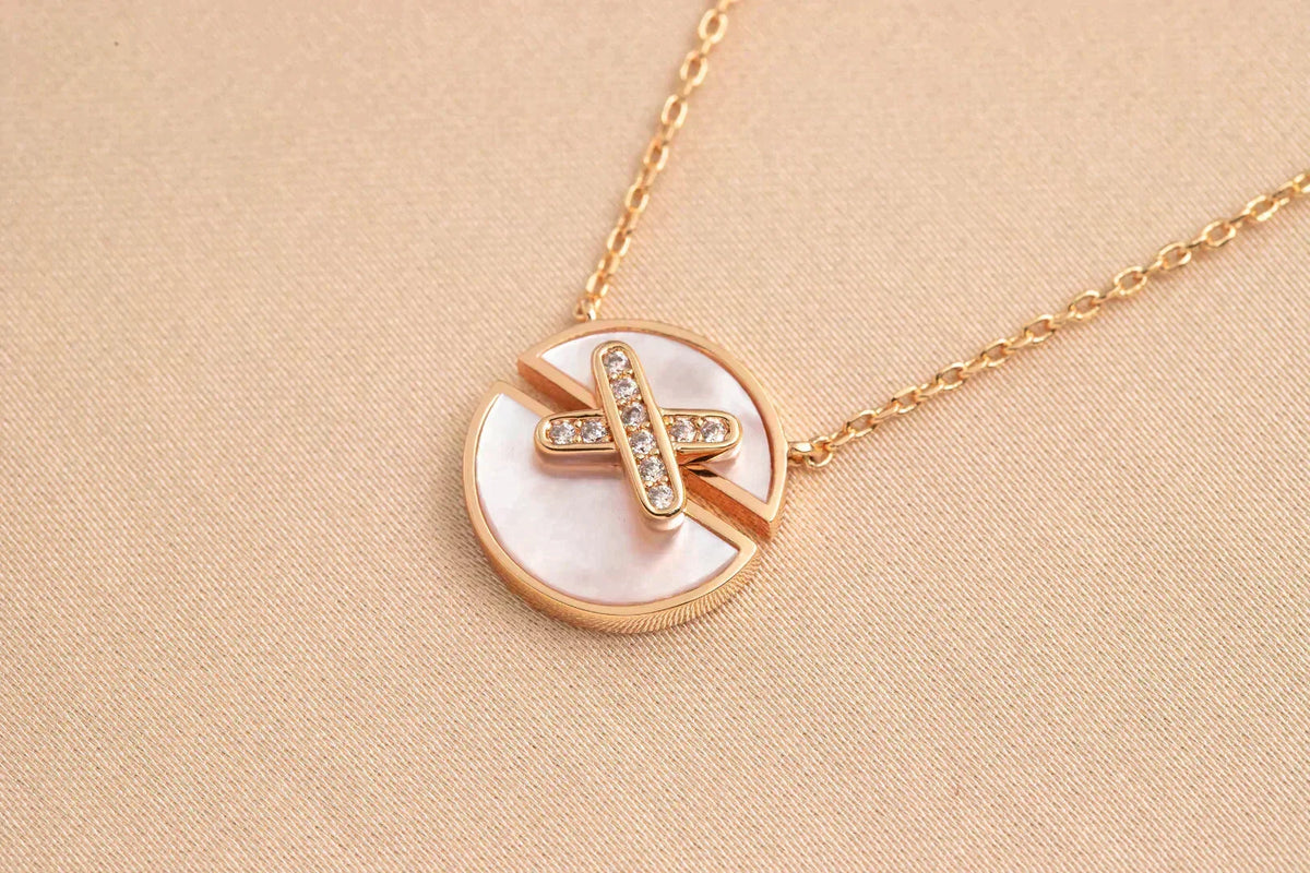 ¡®Veyra Jewelry¡¯JEUX DE ROSE GOLD DIAMOND NECKLACE