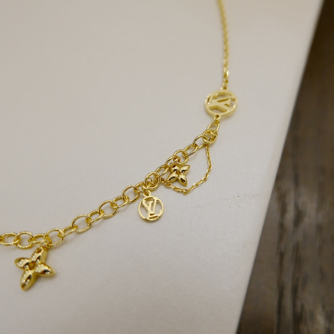¡®Veyra Jewelry¡¯BLOOMING SUPPLE NECKLACE BRASS
