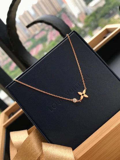 ¡®Veyra Jewelry¡¯BLOSSOM PENDANT PINK GOLD AND DIAMOND