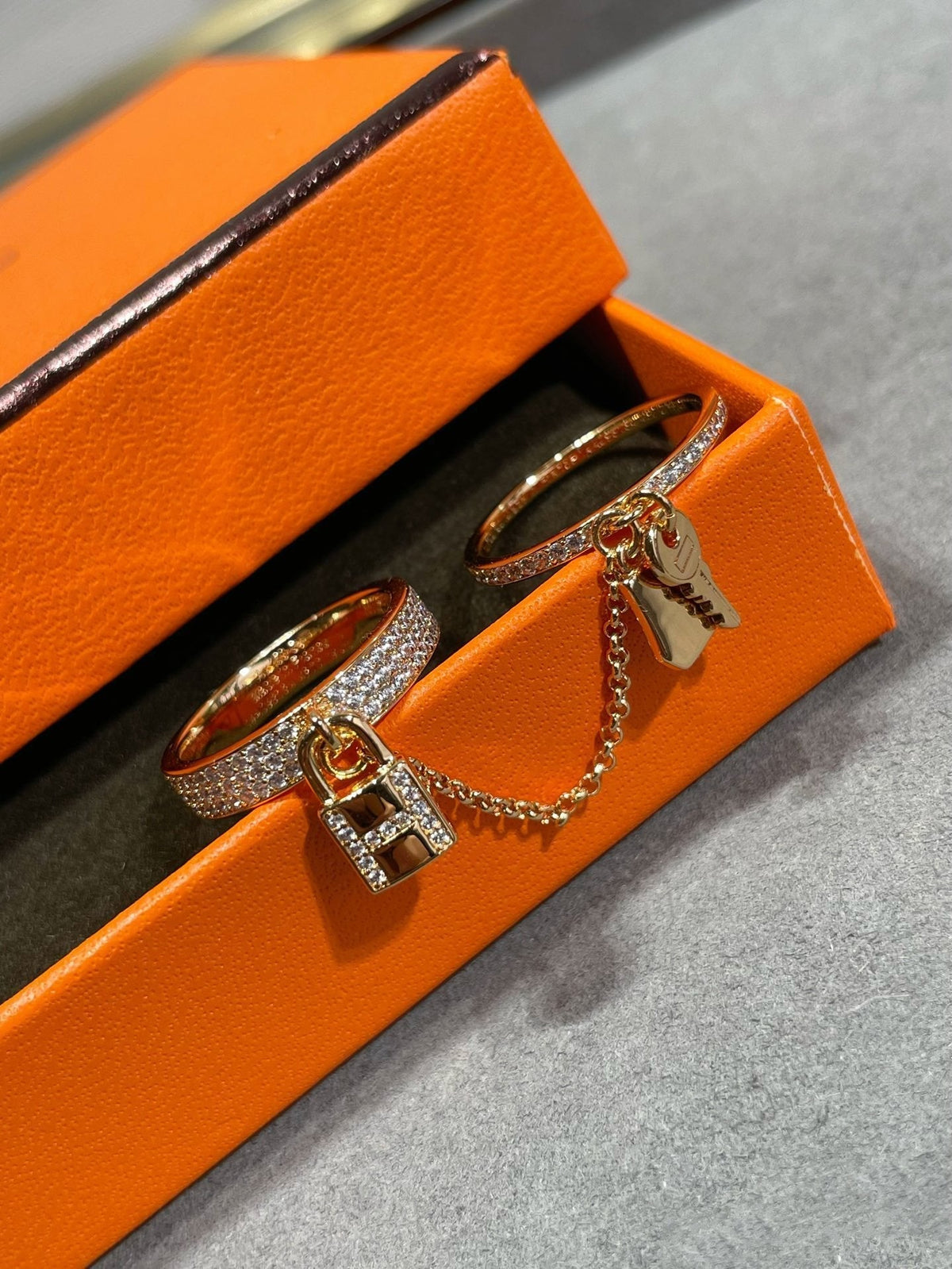 ¡®Veyra Jewelry¡¯HM KELLY CLOCHETTE DOUBLE RING IN  WITH DIAMONDS