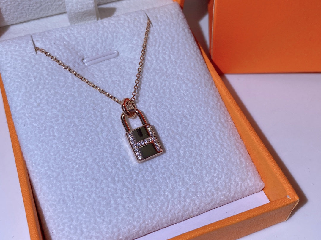¡®Veyra Jewelry¡¯HM ADVANCED NICHE LOCK HEAD NECKLACE DIAMONDS