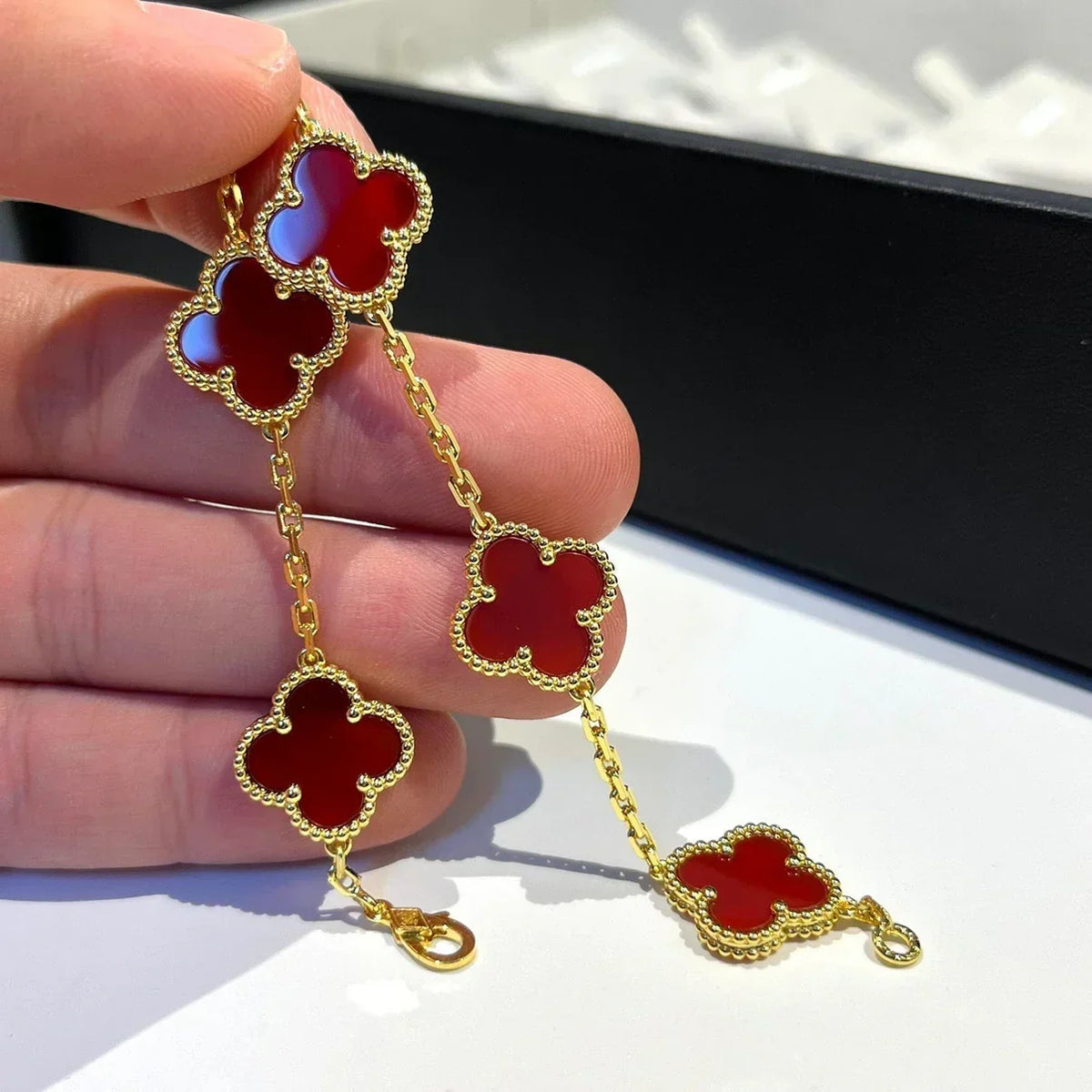 [Veyra Jewelry]New  CLOVER 5 MOTIF RED CORNELIAN BRACELET COLLECTION