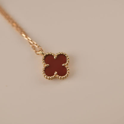 ¡®Veyra Jewelry¡¯CLOVER MINI 9.5MM WHITE CARNELIANS NECKLACE